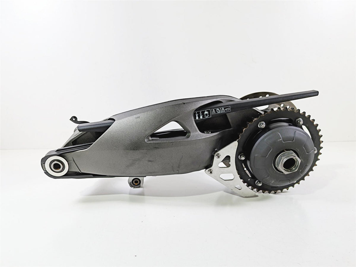 2019 Triumph Speed Triple RS 1050 Rear Swingarm & Axle Set T2059502 T2010257 {{ shop.shopifyCountryName }} - Mototech271