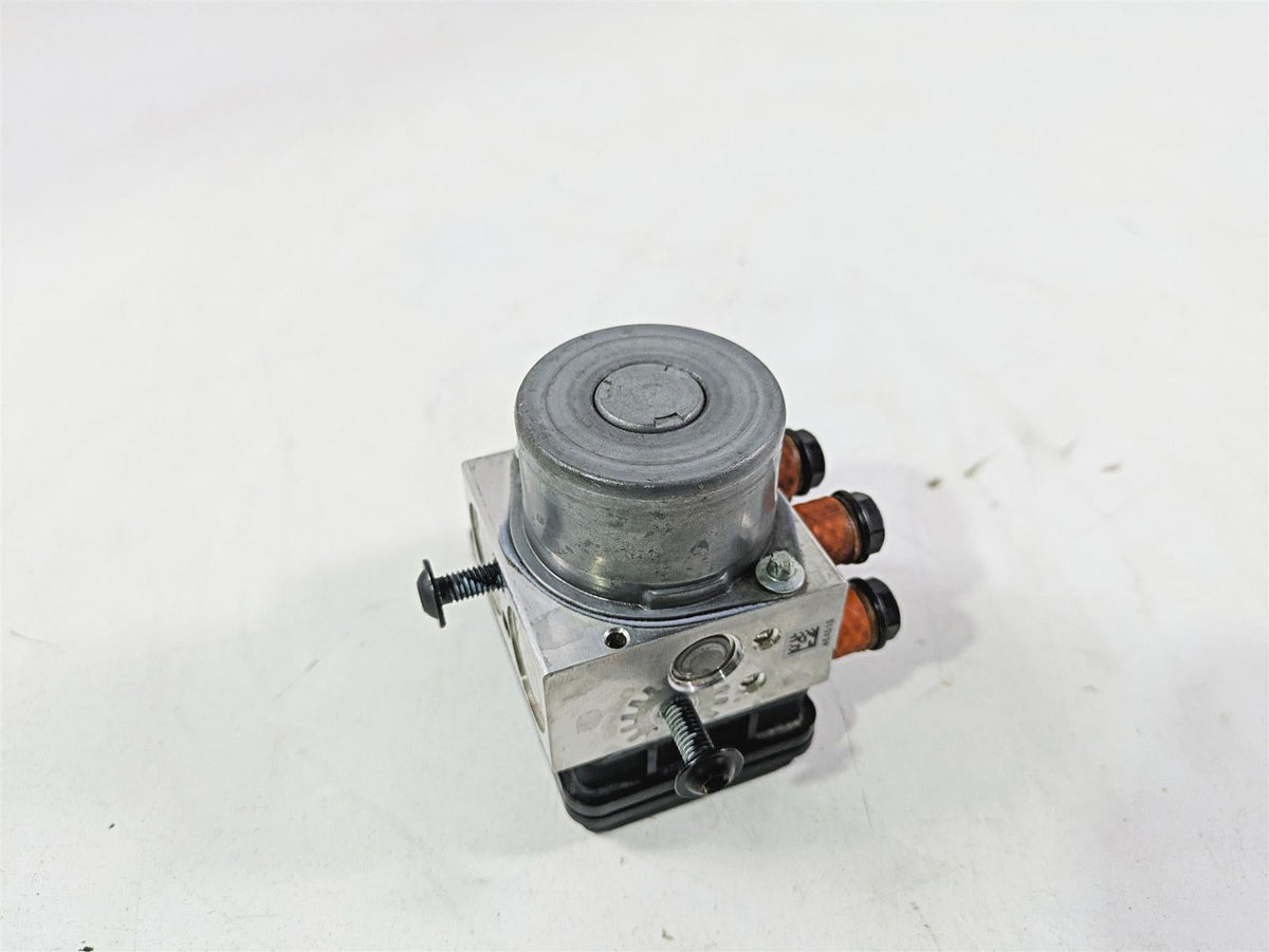 2022 Ducati Scrambler Desert Sled Abs Brake Pump Control Module 54240841B {{ shop.shopifyCountryName }} - Mototech271