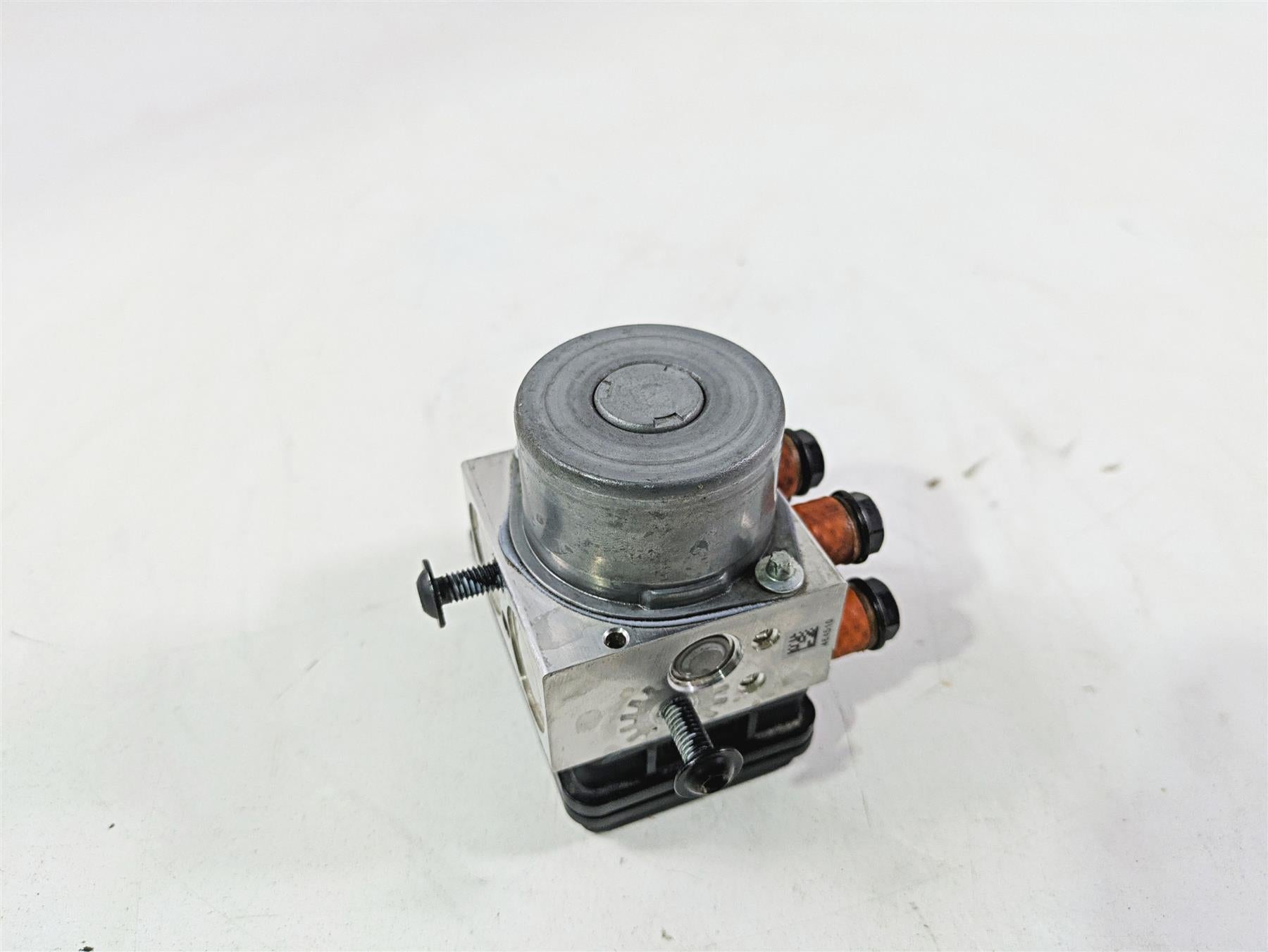 2022 Ducati Scrambler Desert Sled Abs Brake Pump Control Module 54240841B {{ shop.shopifyCountryName }} - Mototech271