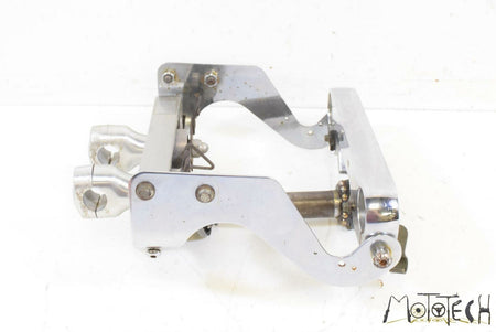2004 Yamaha XVS650 V-Star Custom Upper Lower Triple Tree Set {{ shop.shopifyCountryName }} - Mototech271