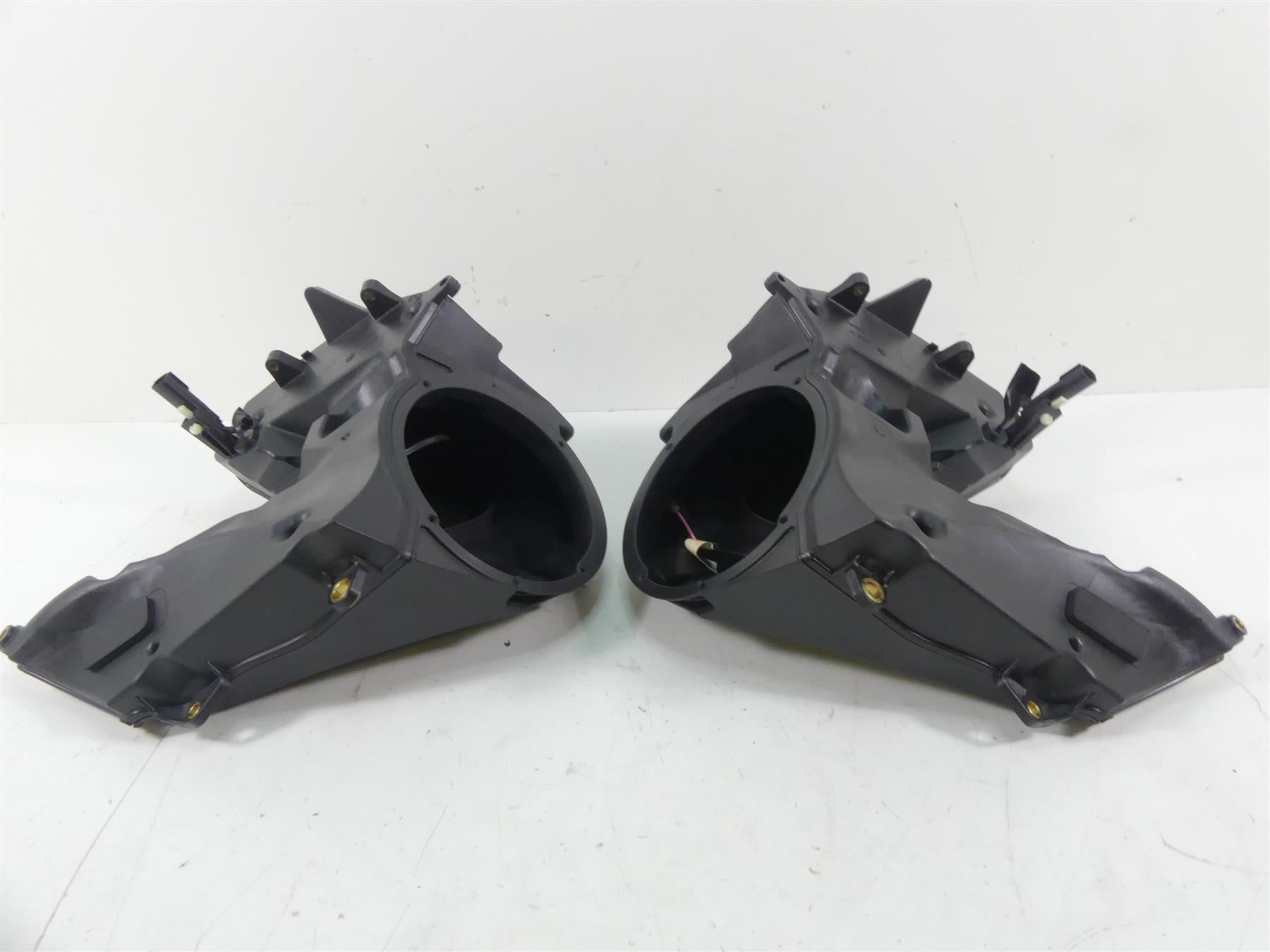 2016 Harley Touring FLTRX Road Glide Speaker Housing Enclosure Set 76000460 {{ shop.shopifyCountryName }} - Mototech271