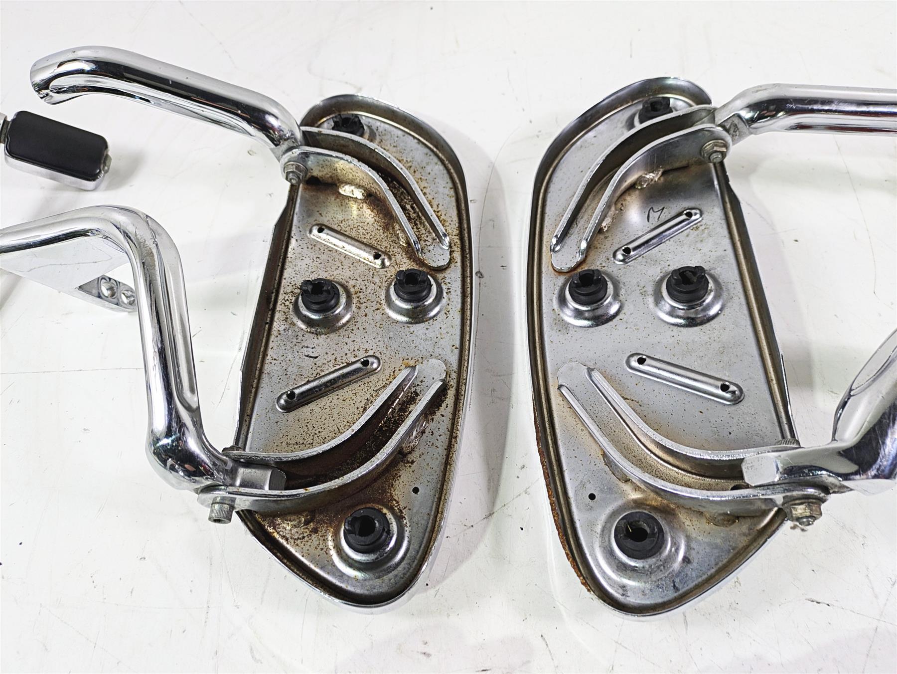 2007 Harley Touring FLHTCU SE CVO E-Glide Full Chrome Floor Board Set 50688-04 {{ shop.shopifyCountryName }} - Mototech271