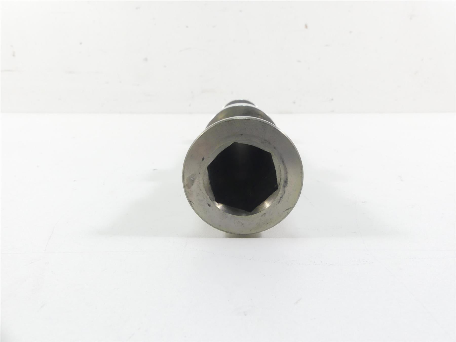 2018 Harley Softail FXFB Fat Bob Straight Front Wheel Spindle Axle 43000080 {{ shop.shopifyCountryName }} - Mototech271