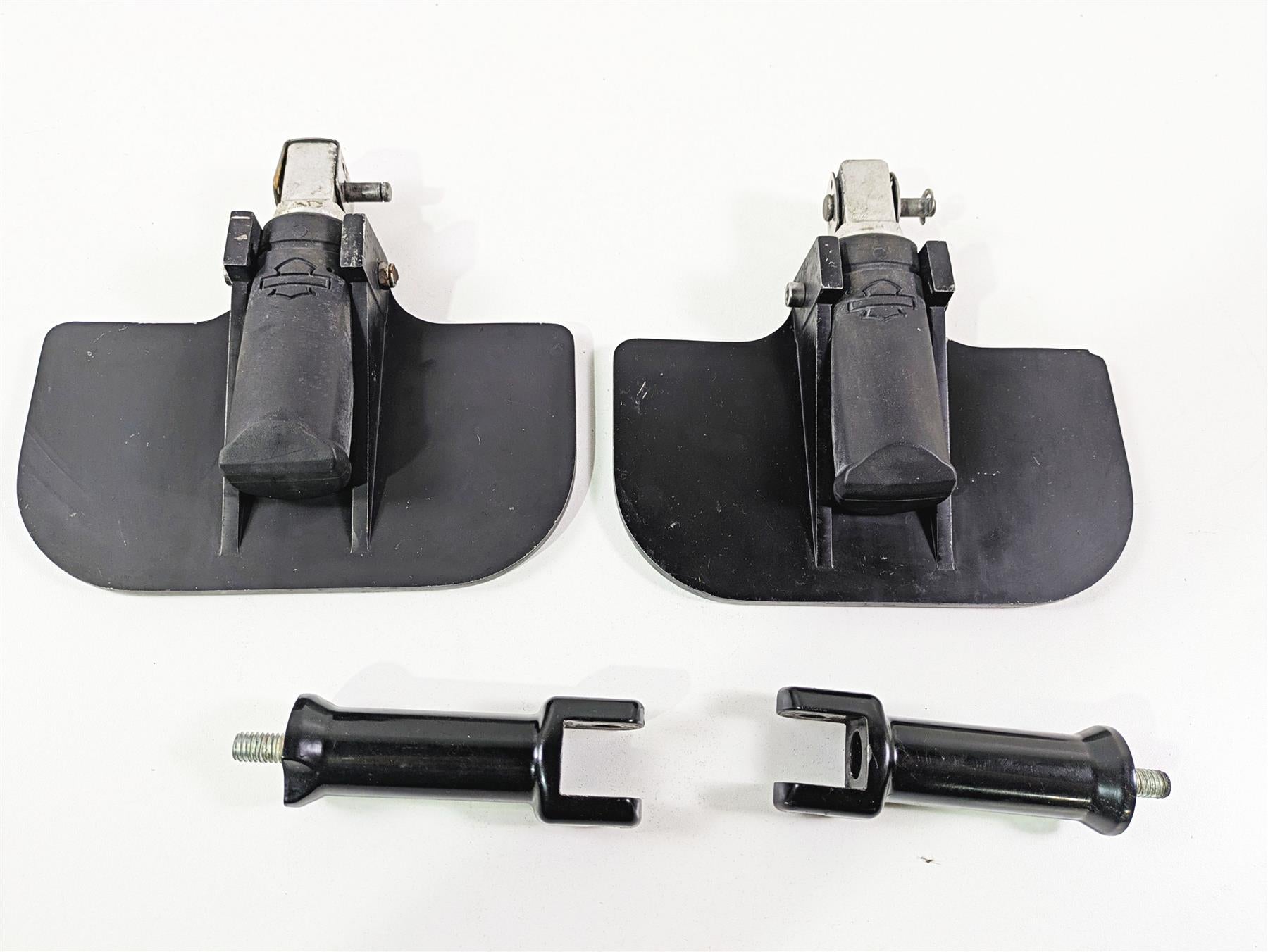 2018 Harley FLHCS Softail Heritage 115th Rear Passenger Floorboard Set 50500744 {{ shop.shopifyCountryName }} - Mototech271