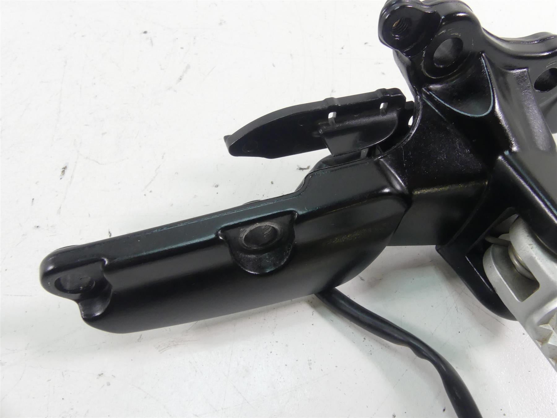 2017 Triumph Thruxton 1200 R Right Front Footpeg Foot Peg + Bracket T2081084 {{ shop.shopifyCountryName }} - Mototech271