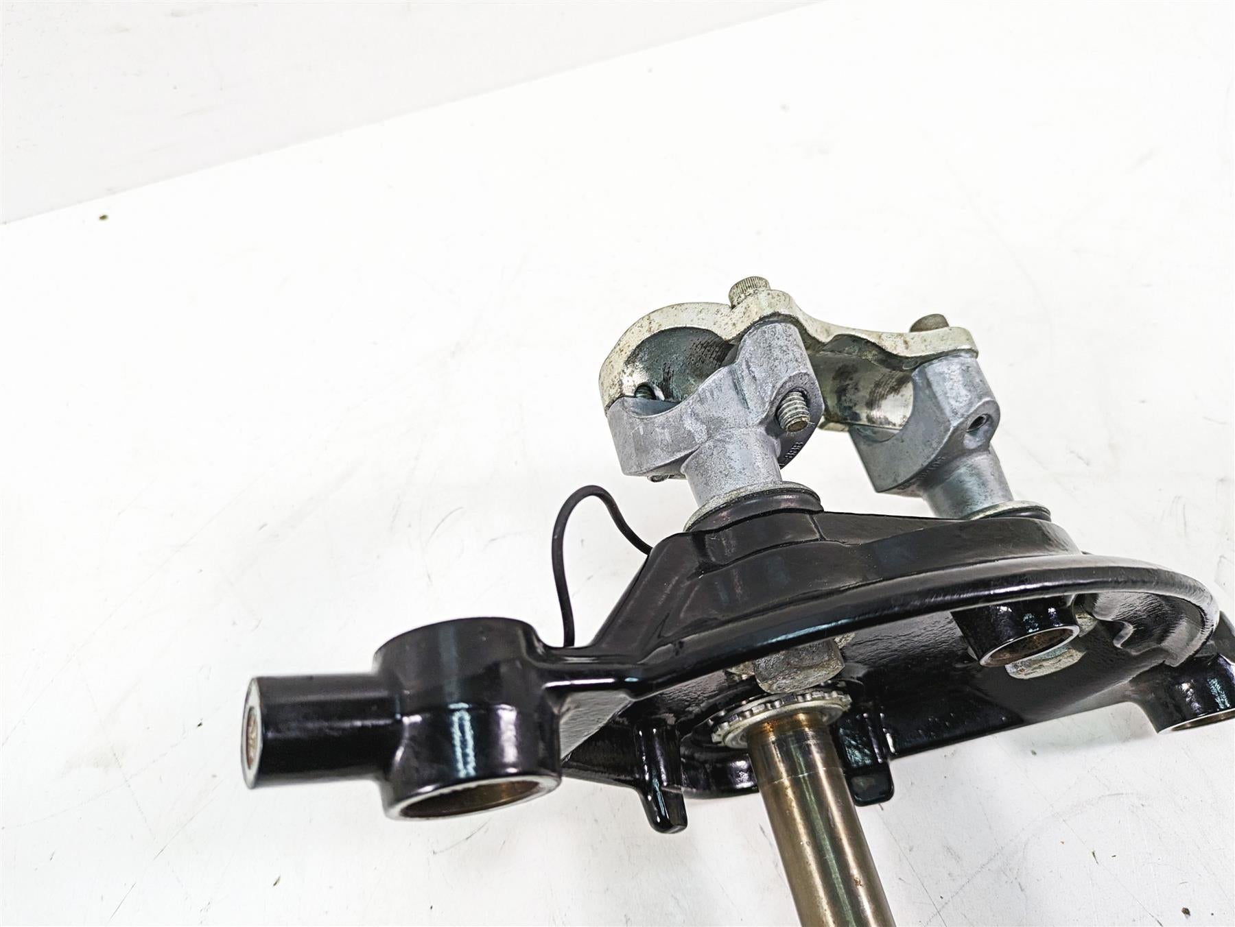 2009 Harley Touring FLHTCU Electra Glide Upper Lower Triple Tree - Read 45435-10 {{ shop.shopifyCountryName }} - Mototech271