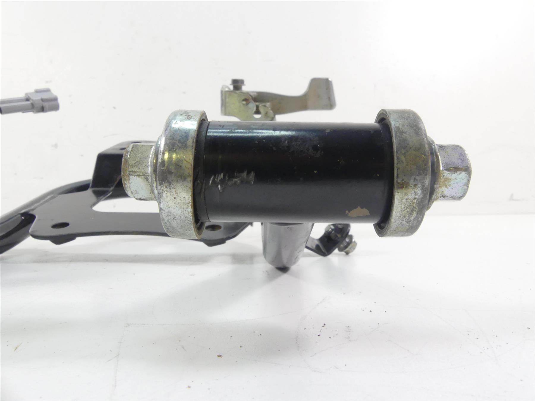 2016 Yamaha YXZ1000 R EPS SE Steering Wheel Mount Damper Set 2HC-F3838-00-00 {{ shop.shopifyCountryName }} - Mototech271