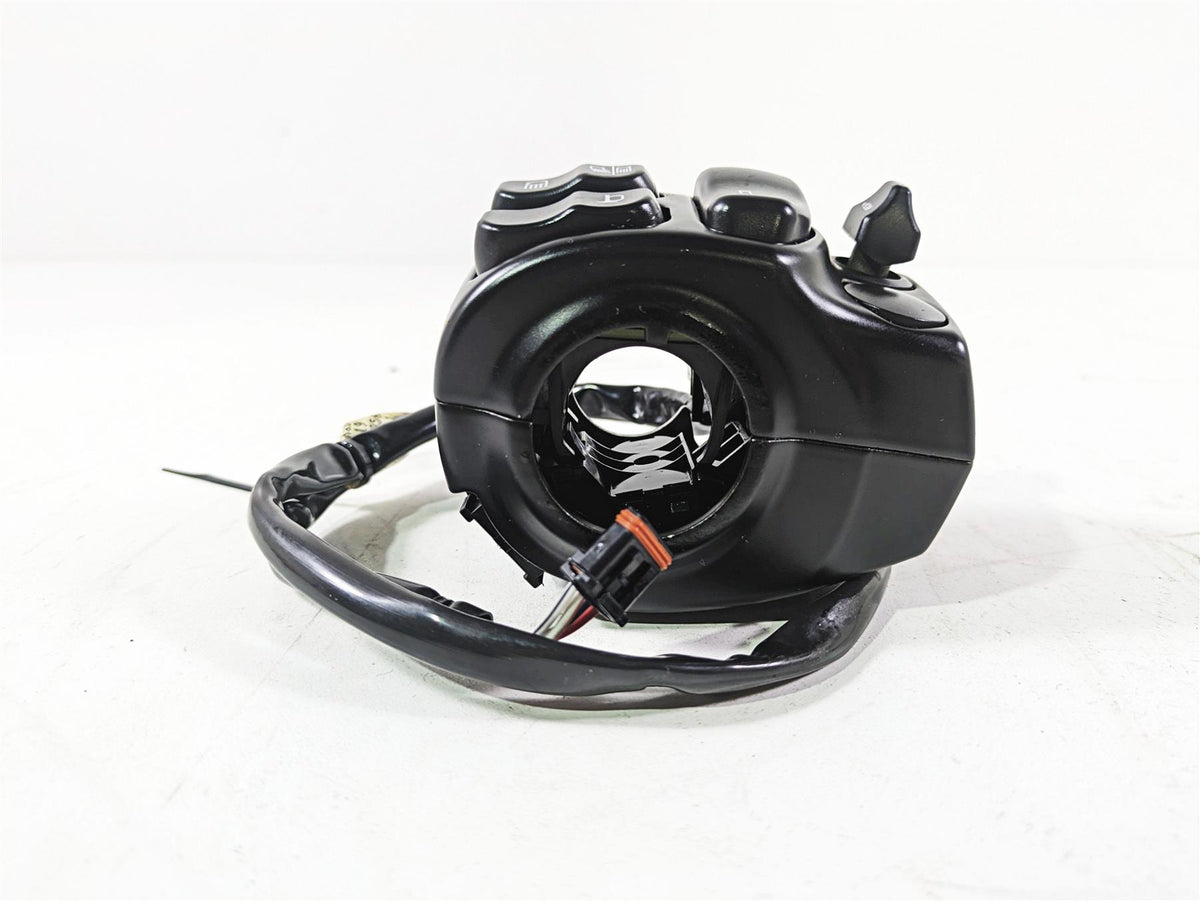 2020 Harley Touring FLHT Electra Glide Left Hand Control Switch - Read 71500419A {{ shop.shopifyCountryName }} - Mototech271
