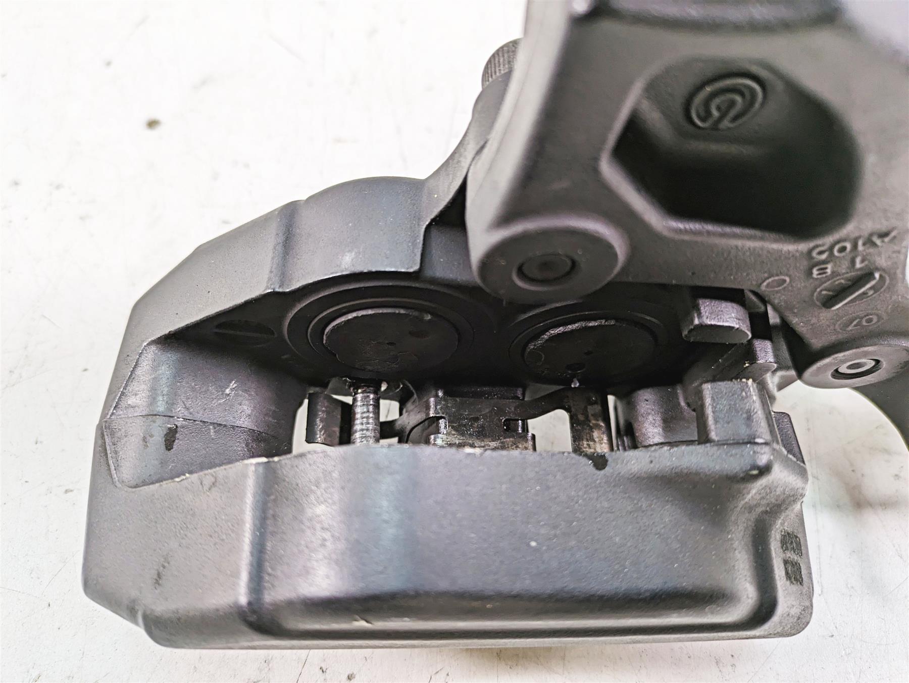 2008 Harley FLHTCU Electra Glide Brembo Rear Brake Caliper - Read 44080-08C {{ shop.shopifyCountryName }} - Mototech271
