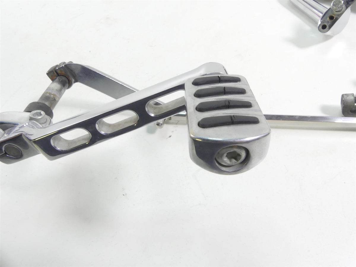 2004 Harley FLHTC SE CVO Electra Glide Floorboard Shift Brake Pedal Set 50683-04 {{ shop.shopifyCountryName }} - Mototech271