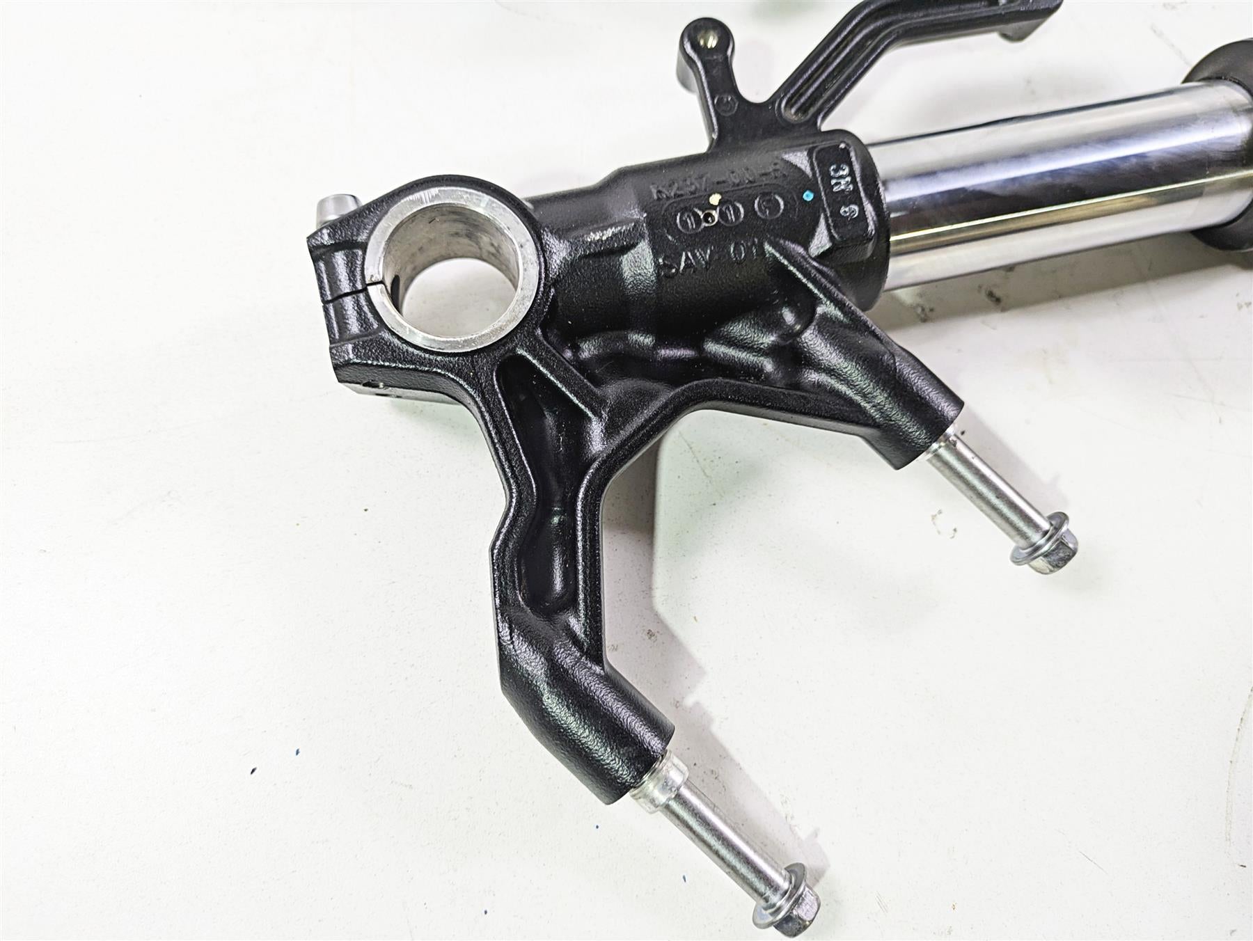 2024 Kawasaki ZX6R ZX636 Ninja Straight Showa Front Fork Leg Set 40mi 44071-1598 {{ shop.shopifyCountryName }} - Mototech271