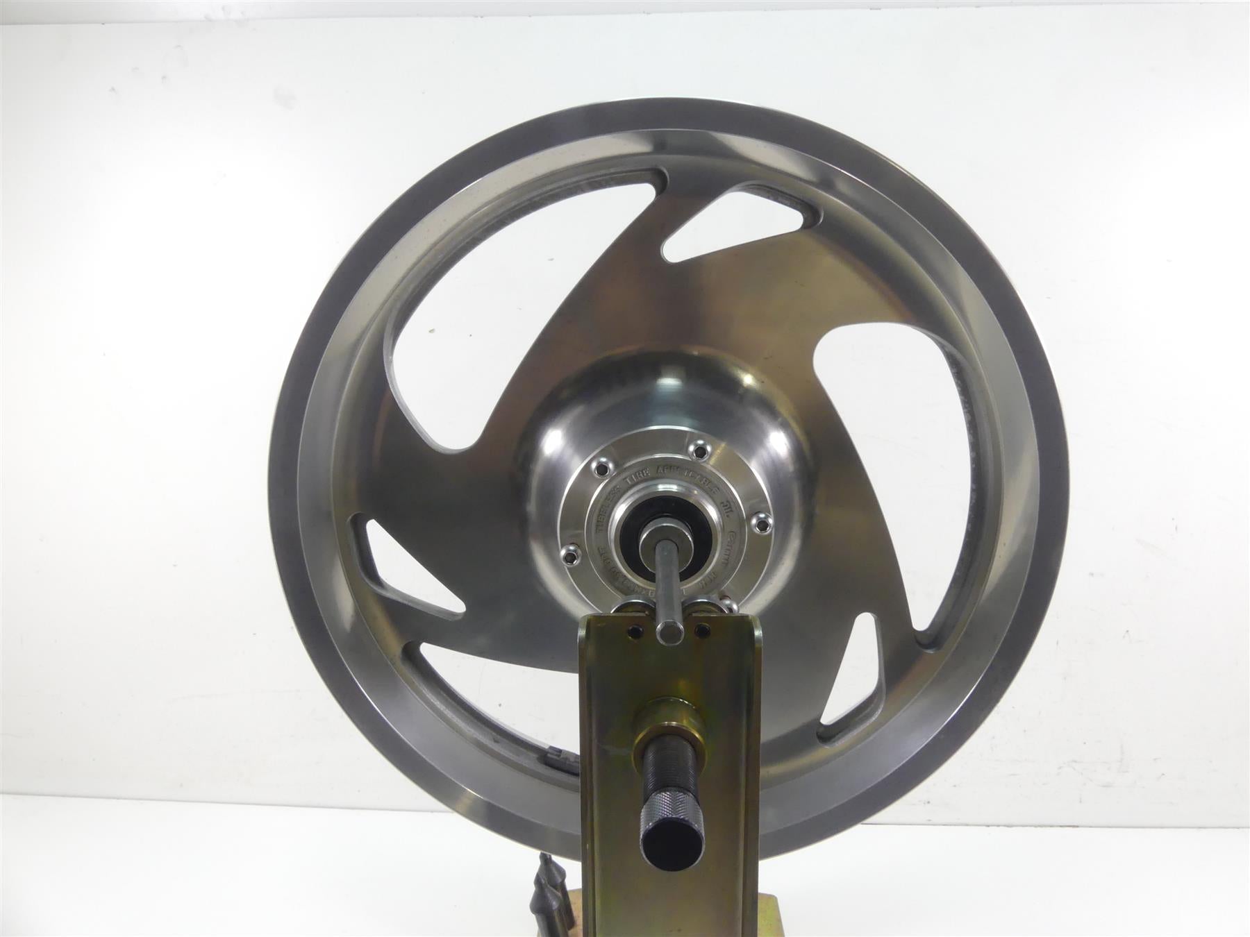 2002 Honda VTX1800 C Straight Front Wheel Rim 18x3.5 44650-MCH-010 {{ shop.shopifyCountryName }} - Mototech271