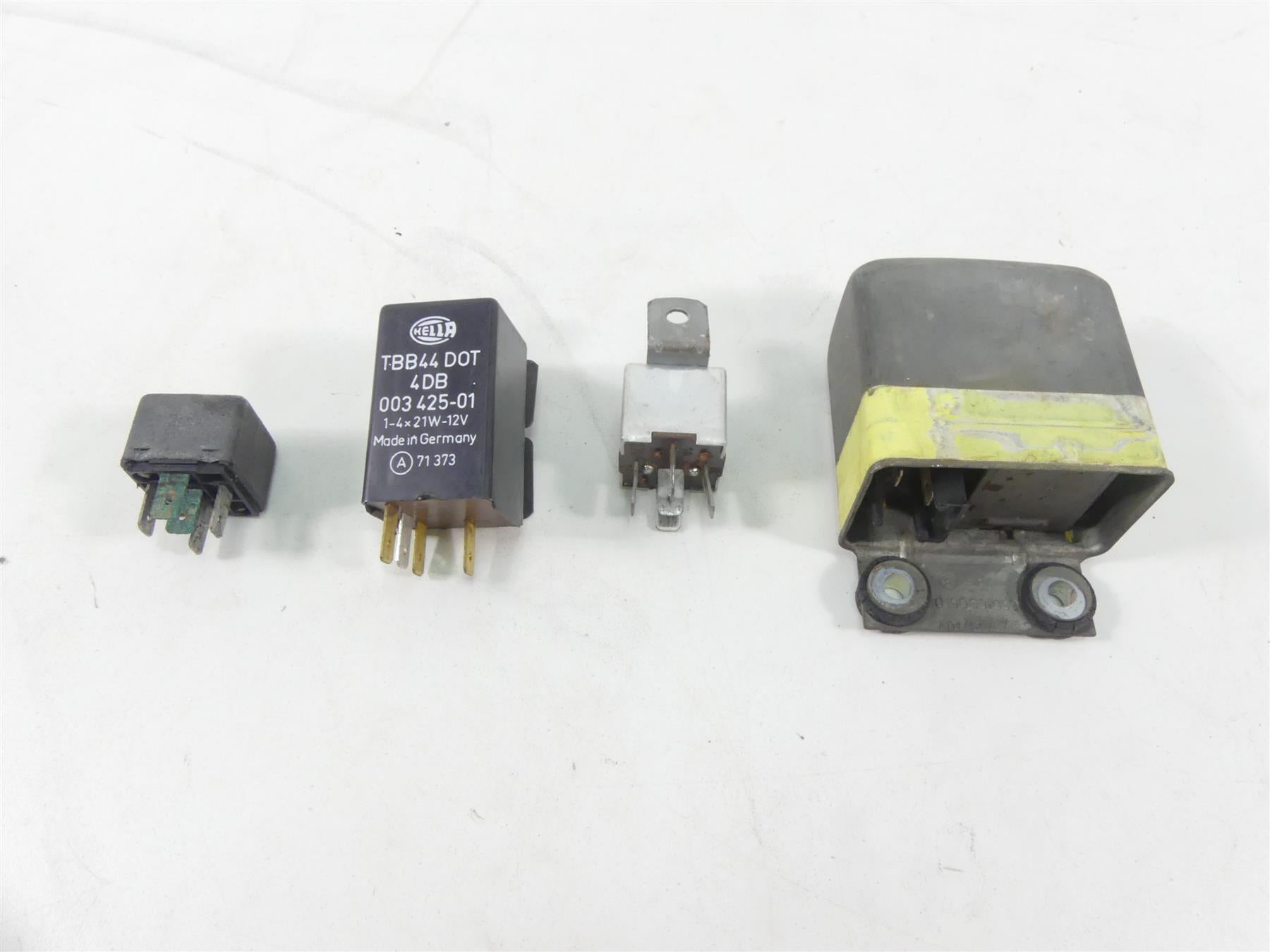 1978 BMW R100 S (2474) Voltage Regulator Rectifier Blinker Relay set 12321244409 {{ shop.shopifyCountryName }} - Mototech271