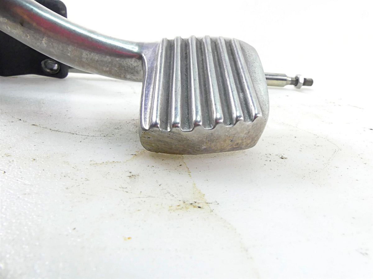 2017 Harley Dyna FXDB Street Bob Front Right Mid Peg Mount Brake Pedal 50666-07 {{ shop.shopifyCountryName }} - Mototech271