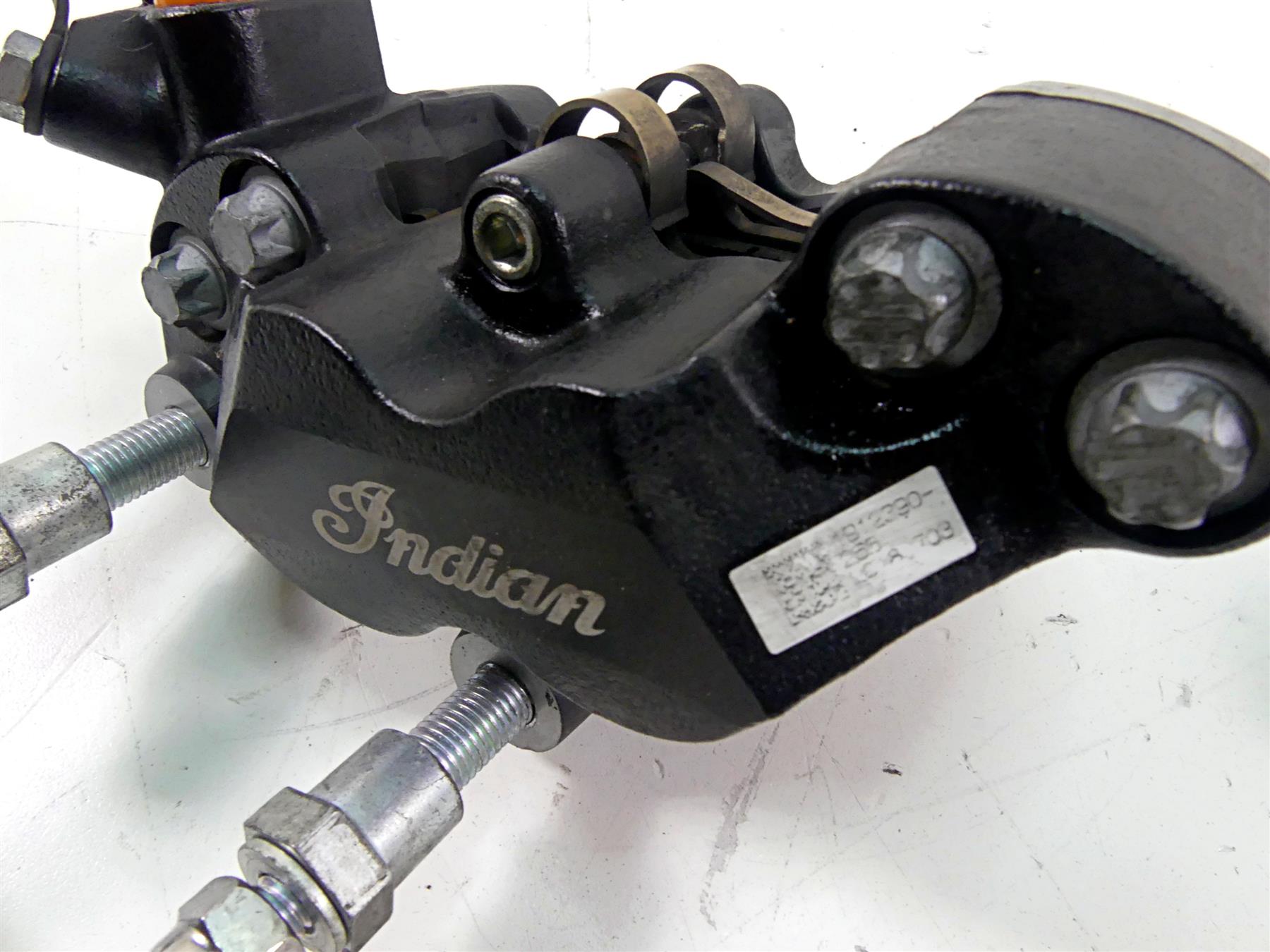 2019 Indian Chieftain Classic Front Brake Caliper Set 1912390 1912391 {{ shop.shopifyCountryName }} - Mototech271