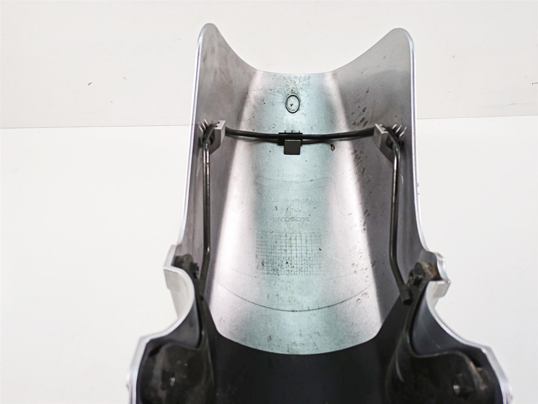 2006 Honda V-Twin VTX1300 R Front Fender Billet Silver Metallic 61100-MEA-670 {{ shop.shopifyCountryName }} - Mototech271