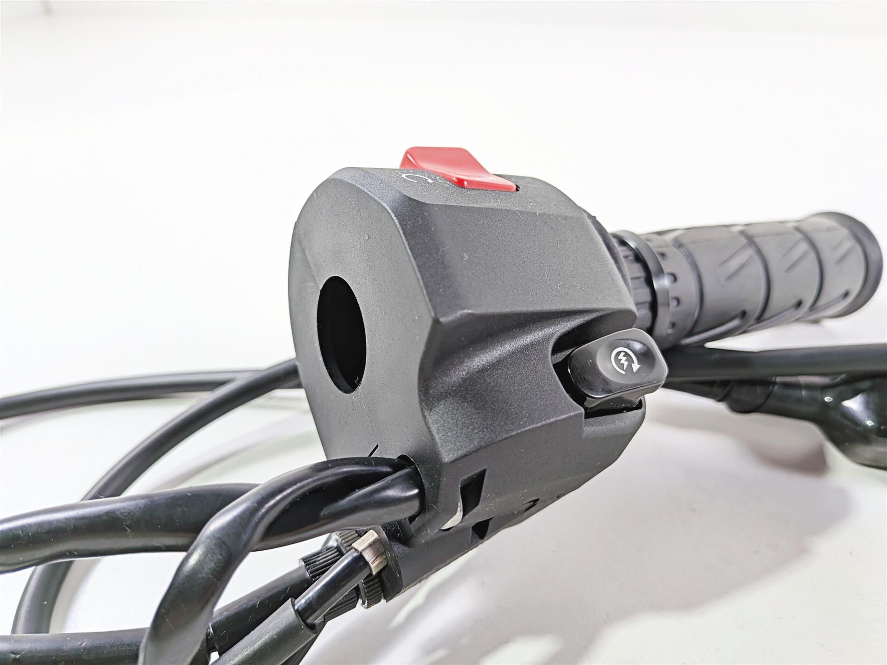 2024 Kawasaki EX500 Ninja 40th An. Right Hand Throttle Control Switch 46091-0479 {{ shop.shopifyCountryName }} - Mototech271
