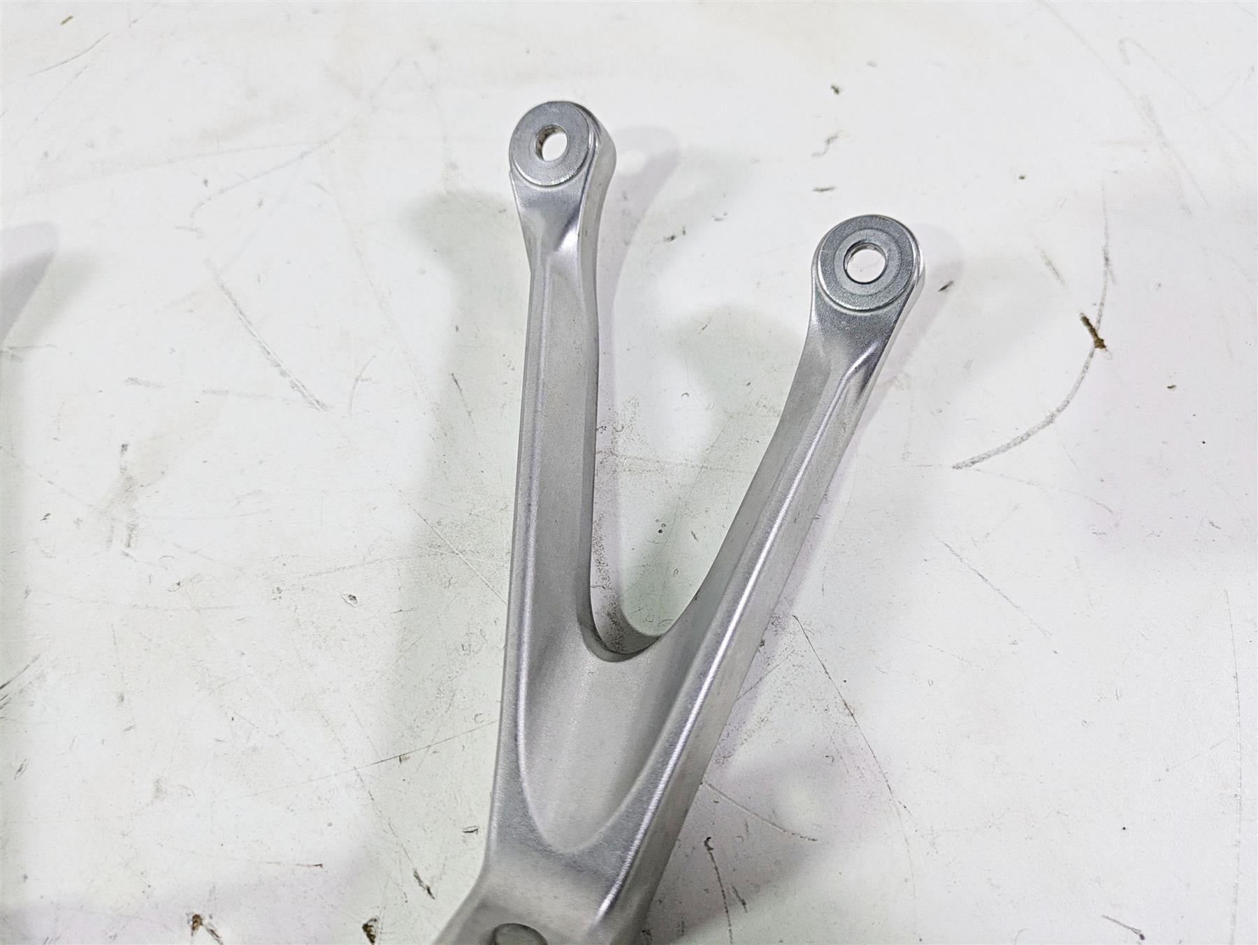 2008 Honda CBR1000RR SC59 Rear Passenger Footpeg Set 50750-MFL-000 50760-MFL-000 {{ shop.shopifyCountryName }} - Mototech271