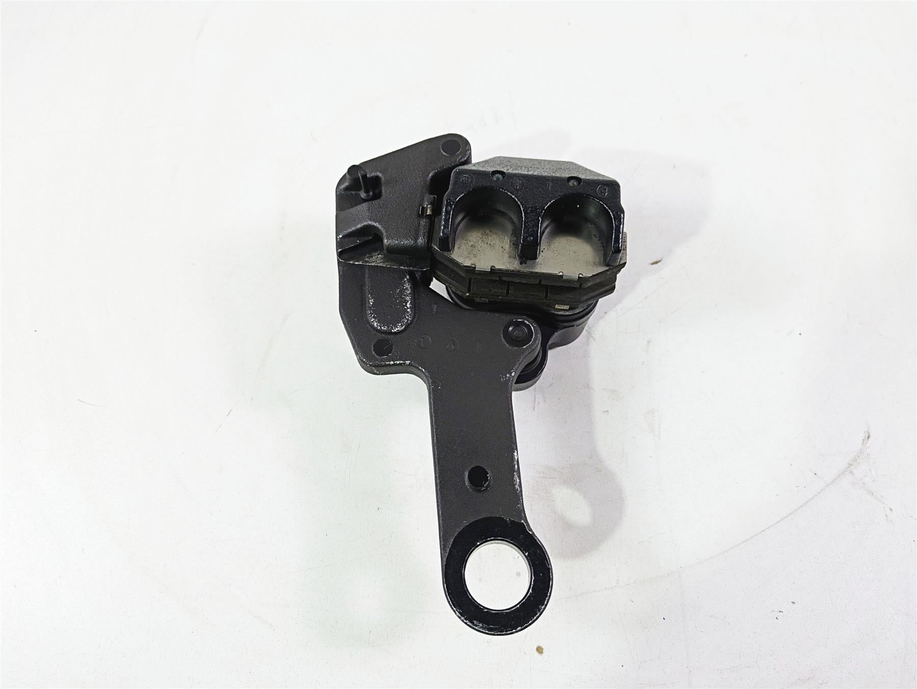 2020 Harley Softail FXST Standard Rear Brake Caliper & Bracket 41300192 {{ shop.shopifyCountryName }} - Mototech271