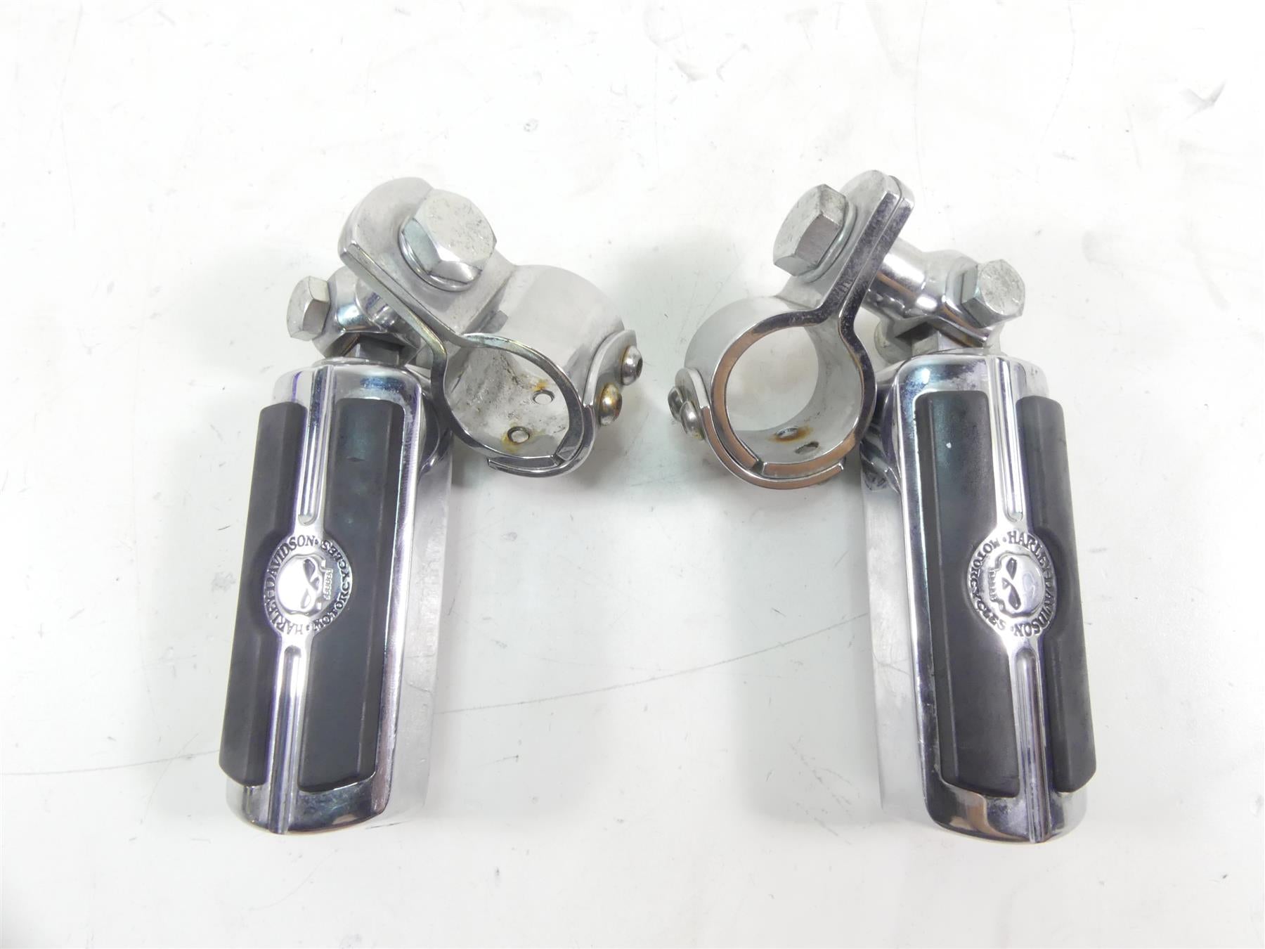 2007 Harley Touring FLHR SE CVO Road King Highway Foot Peg Footpeg Set 50500858 {{ shop.shopifyCountryName }} - Mototech271