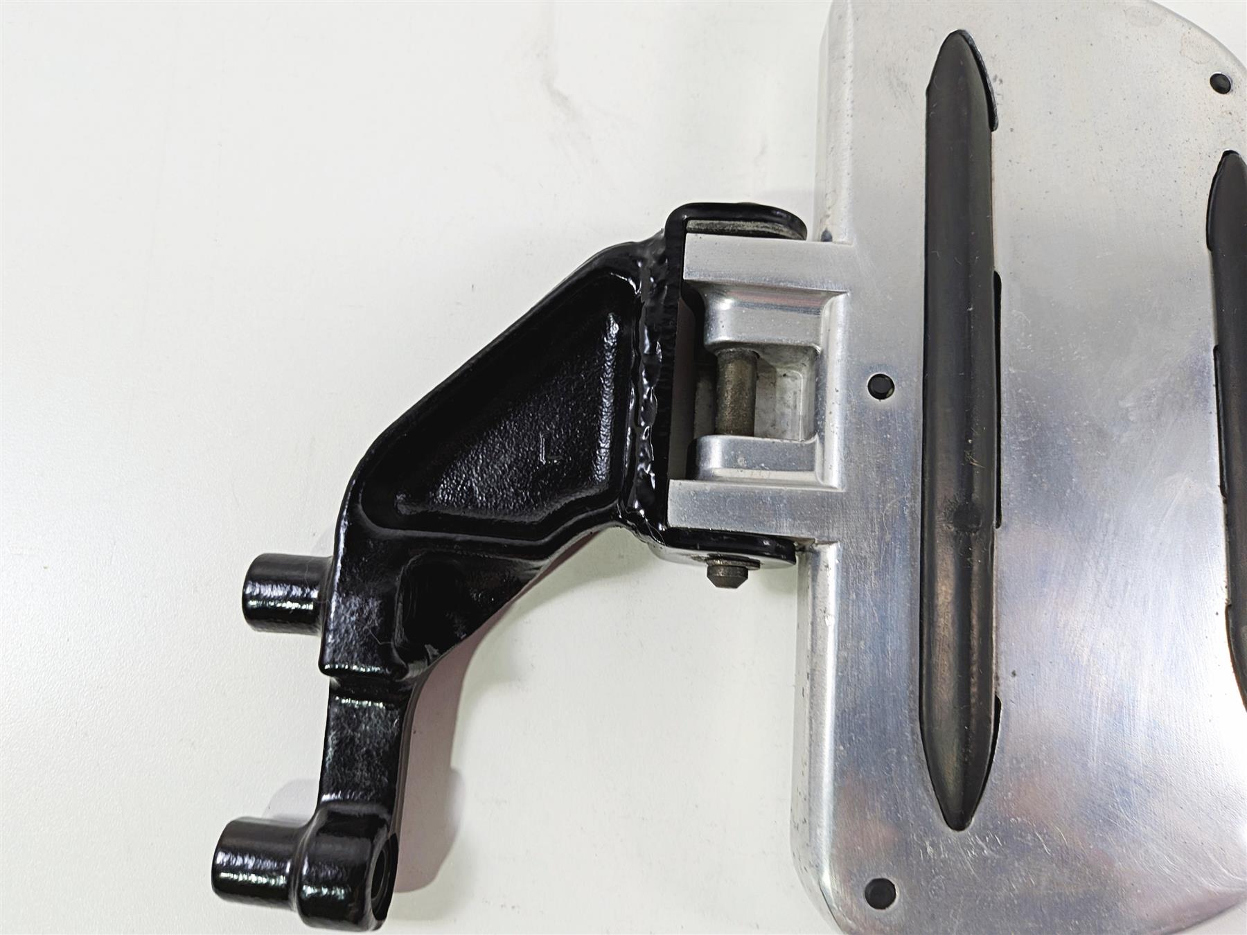 2006 Yamaha XVZ1300 Royal Star Rear Passenger Floor Board Set 4XY-27430-00-00 {{ shop.shopifyCountryName }} - Mototech271