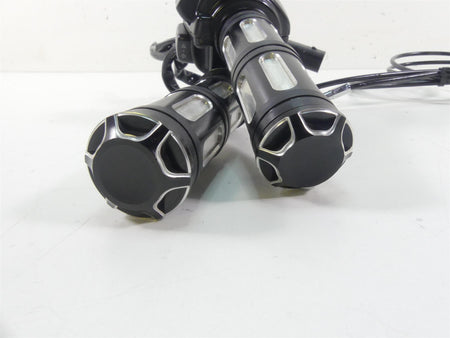 2011 Harley VRSCF Muscle Rod Right Hand Blinker Control Switch - Read 71684-06A {{ shop.shopifyCountryName }} - Mototech271