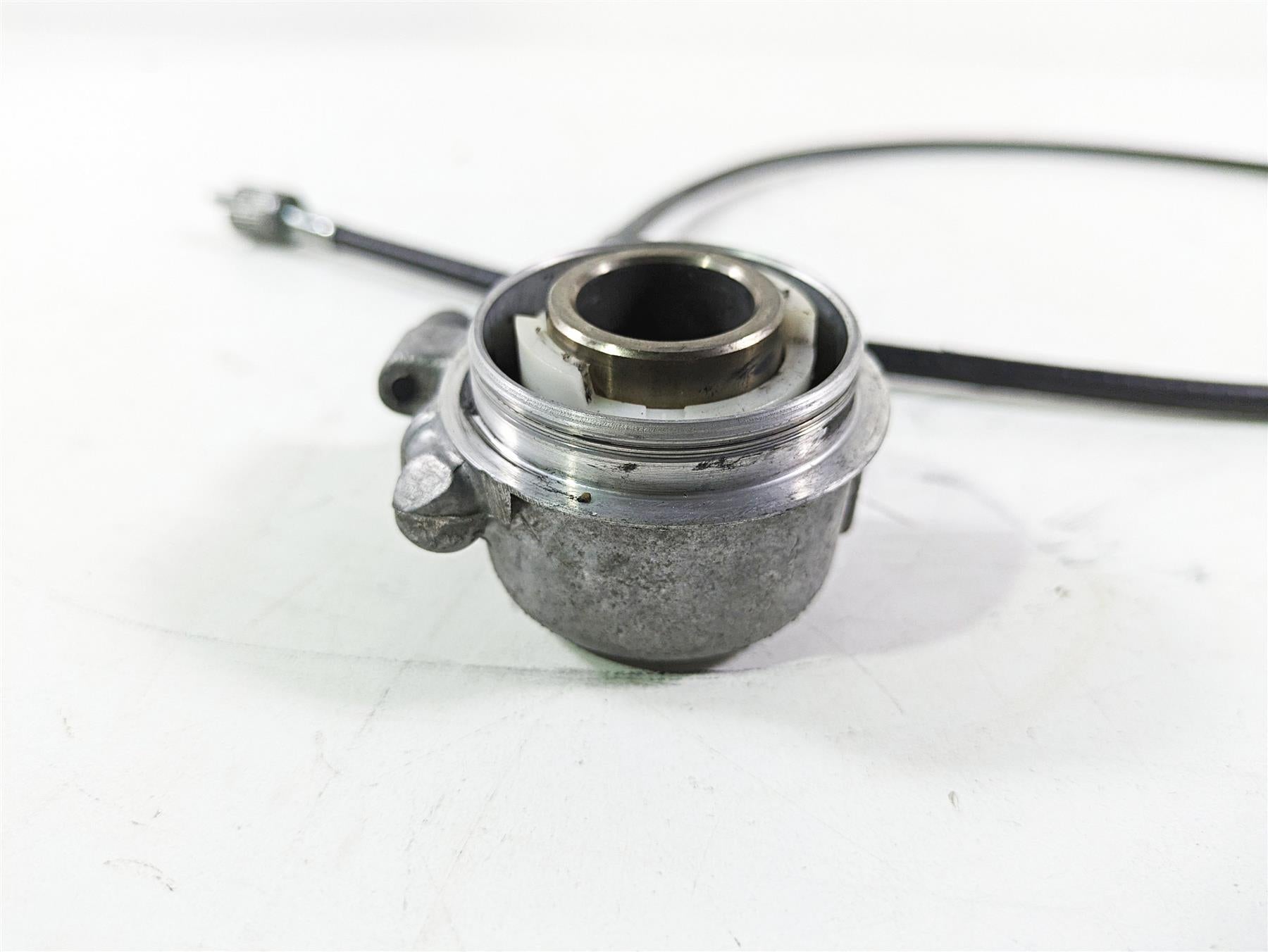 2004 BMW R1150GS R21 Speedometer Drive Gear & Spinning Cable 62122306287 {{ shop.shopifyCountryName }} - Mototech271