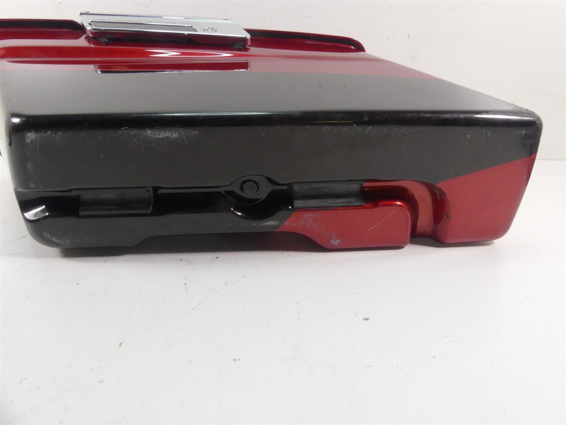 2012 Harley Touring FLHTK Electra Glide Left Saddlebag Saddle Bag 90753-93 {{ shop.shopifyCountryName }} - Mototech271