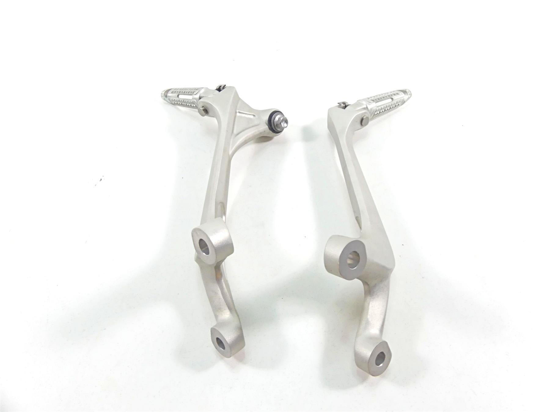 2022 Triumph Speed Triple 1200 RS Rear Passenger Footpeg Rest T2082430 T2082440 {{ shop.shopifyCountryName }} - Mototech271