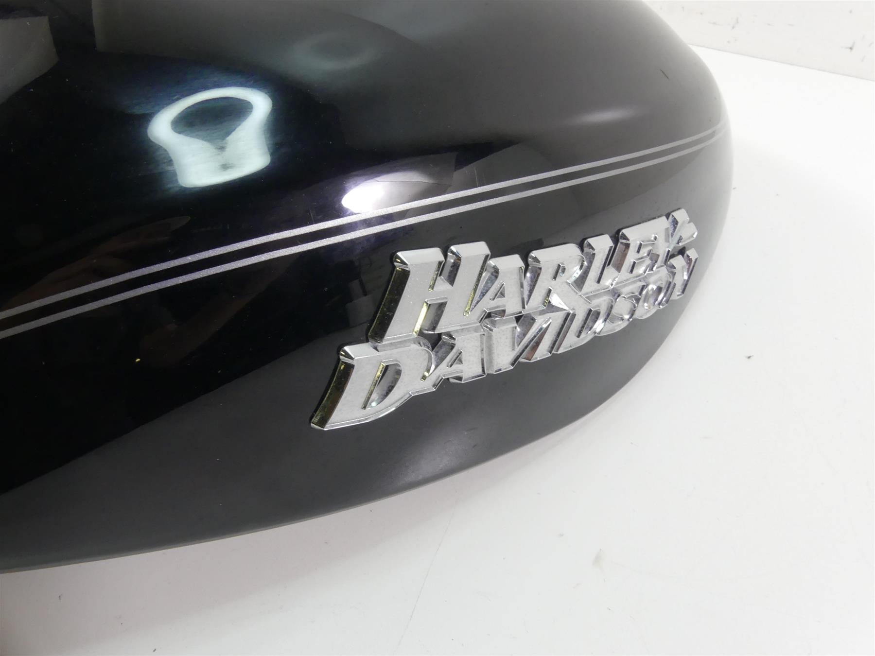 2006 Harley VRSCD Night Rod Upper Fuel Tank Airbox Cover Fairing 66154-07BEO {{ shop.shopifyCountryName }} - Mototech271
