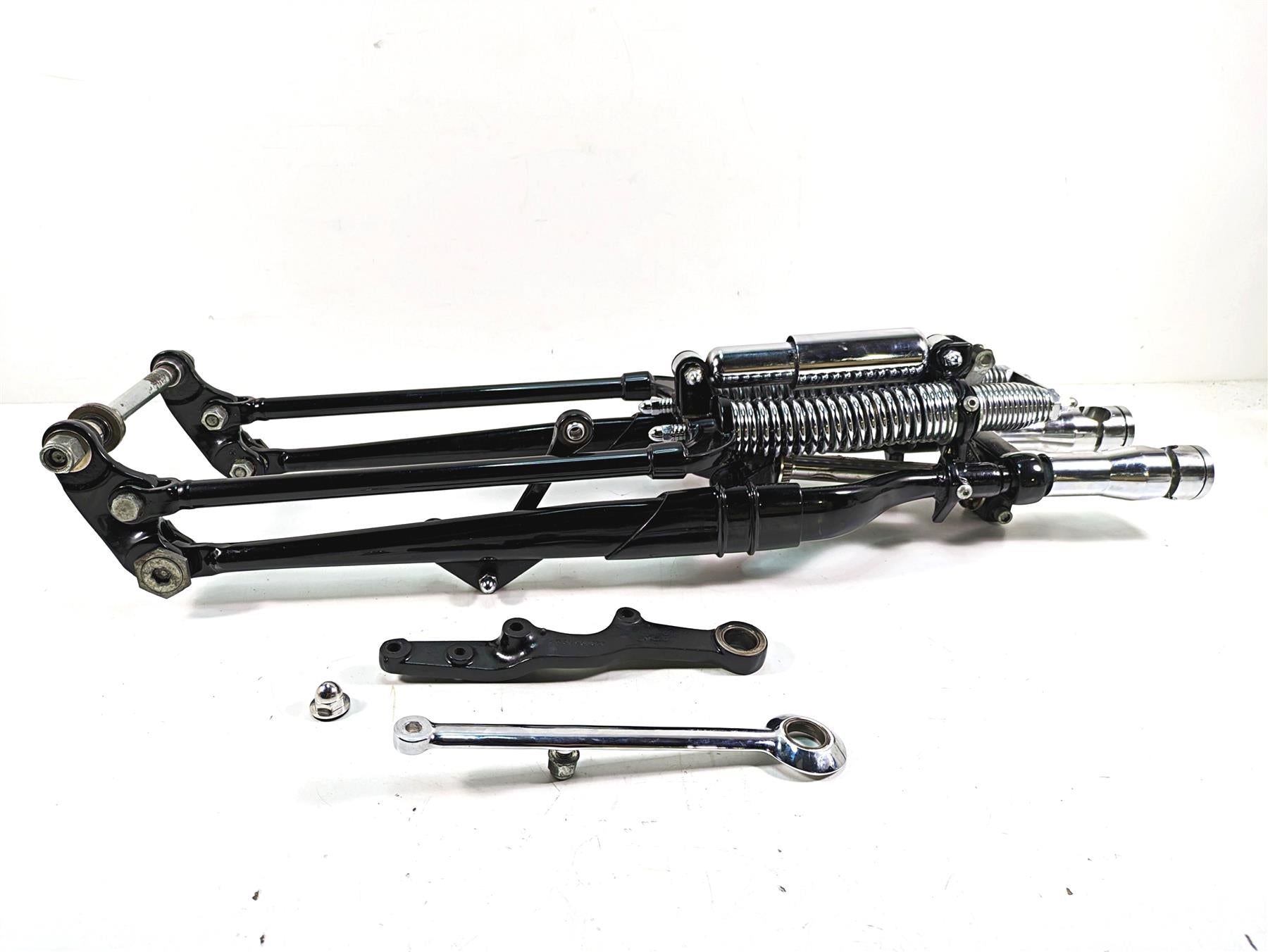 2009 Harley Softail FLSTSB Cross Bones Nice Front End Springer Fork Set 46173-05 46174-05 {{ shop.shopifyCountryName }} - Mototech271