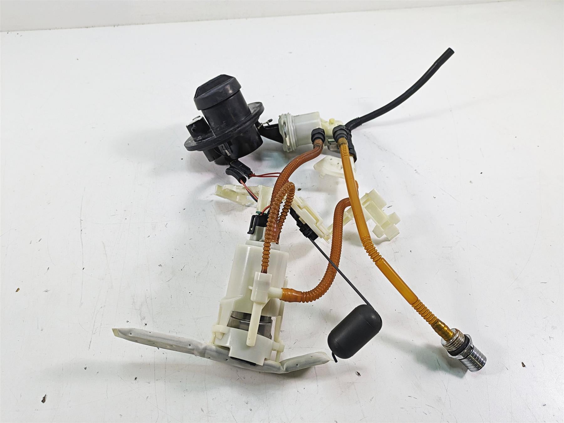2014 Harley Touring FLHTK Electra Glide Fuel Gas Petrol Pump - Tested 62908-08 {{ shop.shopifyCountryName }} - Mototech271