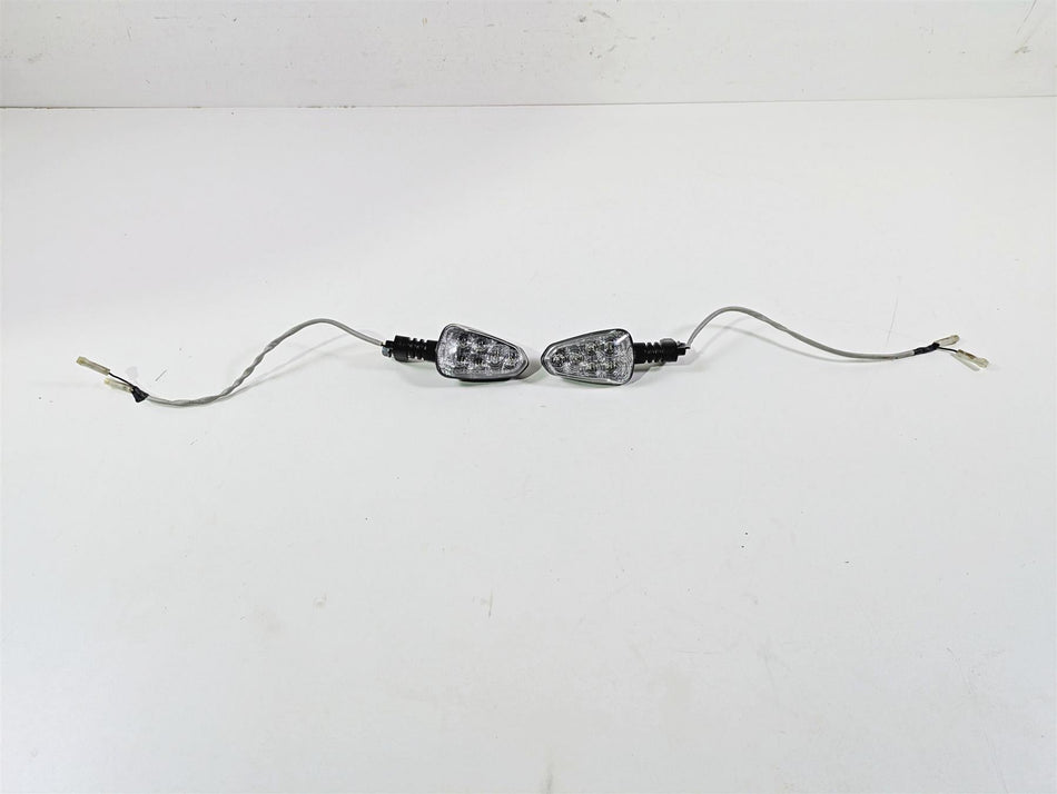 2024 Triumph Tiger 900 GT Rear Blinker Turn Signal Set T2707333 {{ shop.shopifyCountryName }} - Mototech271