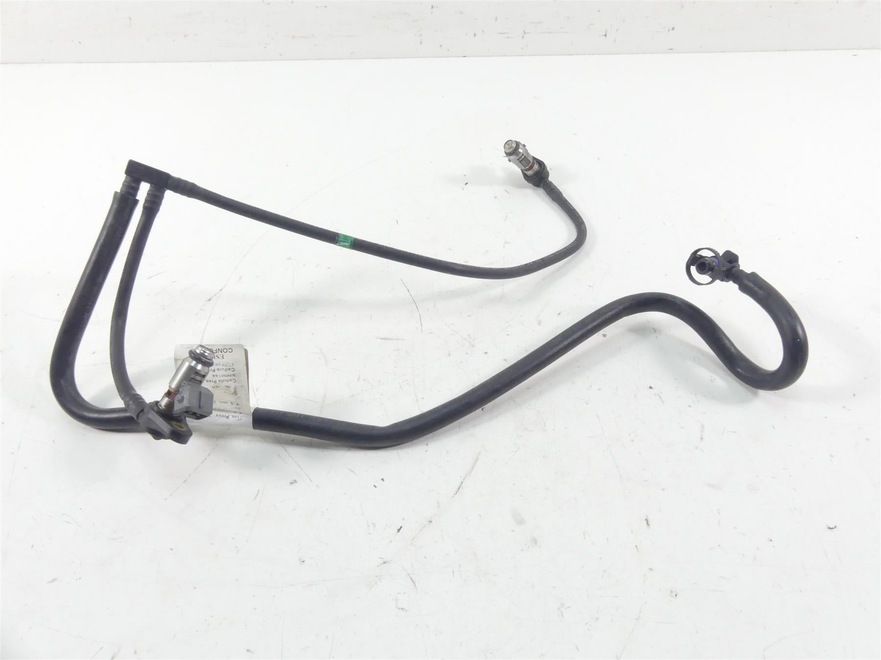 2018 Ducati Hypermotard 939 SP Fuel Gas Petrol Injector & Line Set 28040361A {{ shop.shopifyCountryName }} - Mototech271