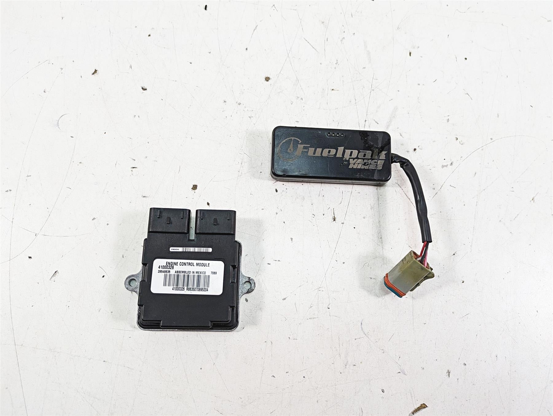 2017 Harley XL883 N Sportster Iron Cdi Ecu + Vance Hines Fuel Pack Set 41000326A {{ shop.shopifyCountryName }} - Mototech271