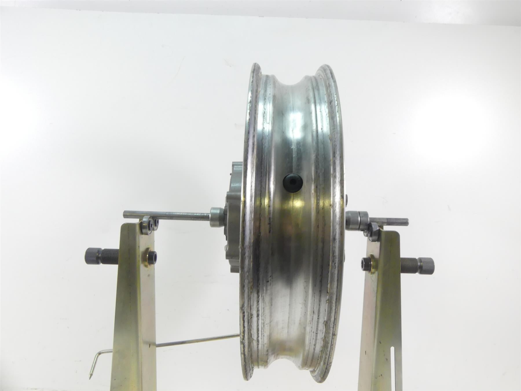 2007 Yamaha XVS1300 V-Star Straight Front Wheel Rim 16x3 5KS-25168-00-MA {{ shop.shopifyCountryName }} - Mototech271