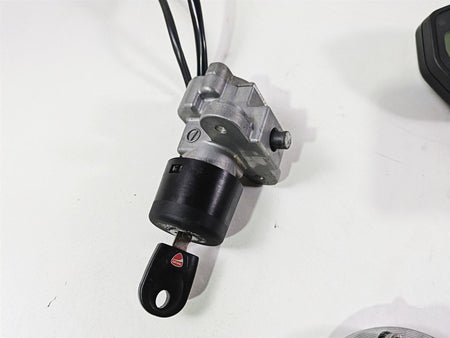 2019 Ducati Supersport 939 S Cdi Ecu Speedometer Ignition Switch Set 40611285D {{ shop.shopifyCountryName }} - Mototech271
