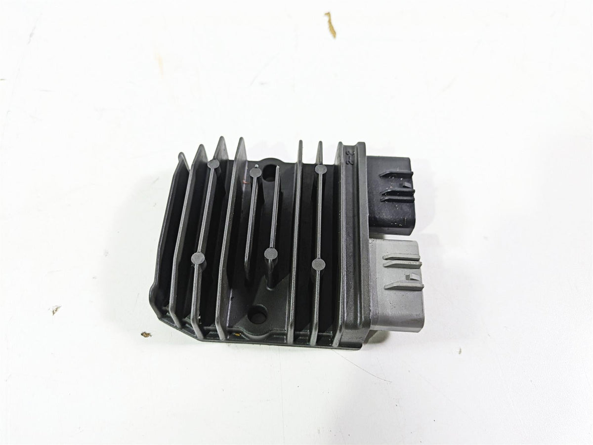 2023 Ducati Monster 937 SP Rectifier Voltage Regulator 54040321A SH821AA {{ shop.shopifyCountryName }} - Mototech271