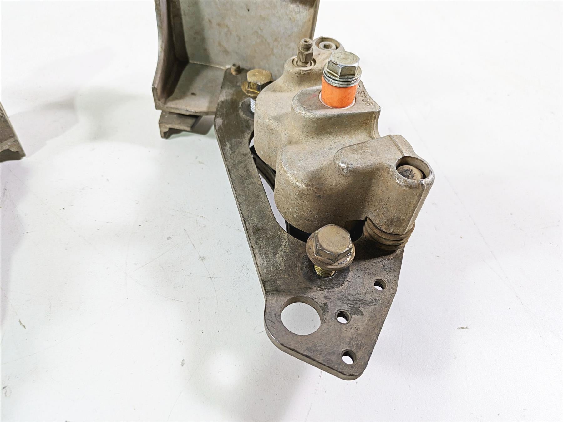 2021 Polaris RZR1000 XP Premium Front Brake Caliper + Scrapers 1912255 1912256 {{ shop.shopifyCountryName }} - Mototech271