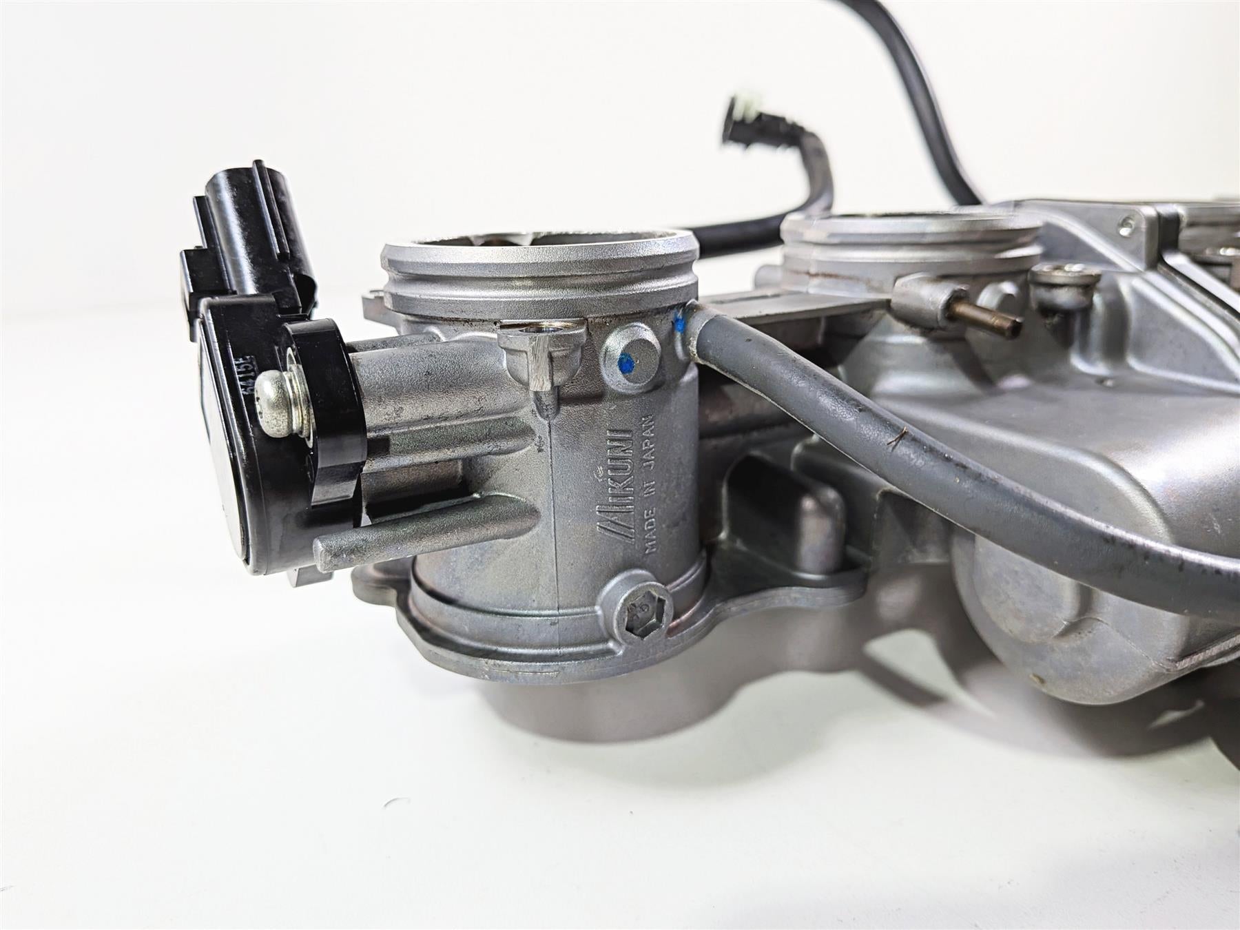2016 Yamaha YZF R1 RN32 Mikuni Throttle Body Bodies Fuel Injectors 2CR-13750-00 {{ shop.shopifyCountryName }} - Mototech271