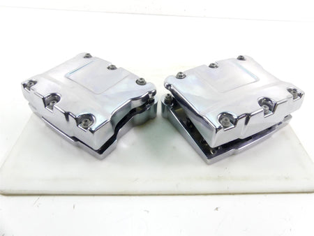 2017 Harley Softail FXSB Breakout Chrome Valve Cover Rocker Box Set 17571-99 {{ shop.shopifyCountryName }} - Mototech271