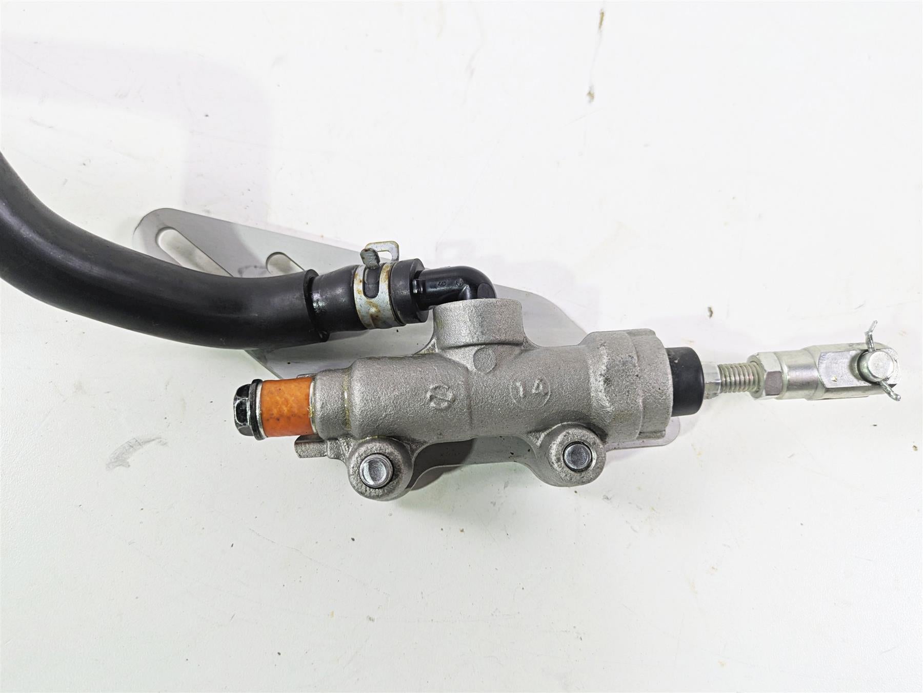 2023 Kawasaki ZX1400 ZX14R Ninja Rear Brake Master Cylinder 14mm 43015-0584 {{ shop.shopifyCountryName }} - Mototech271