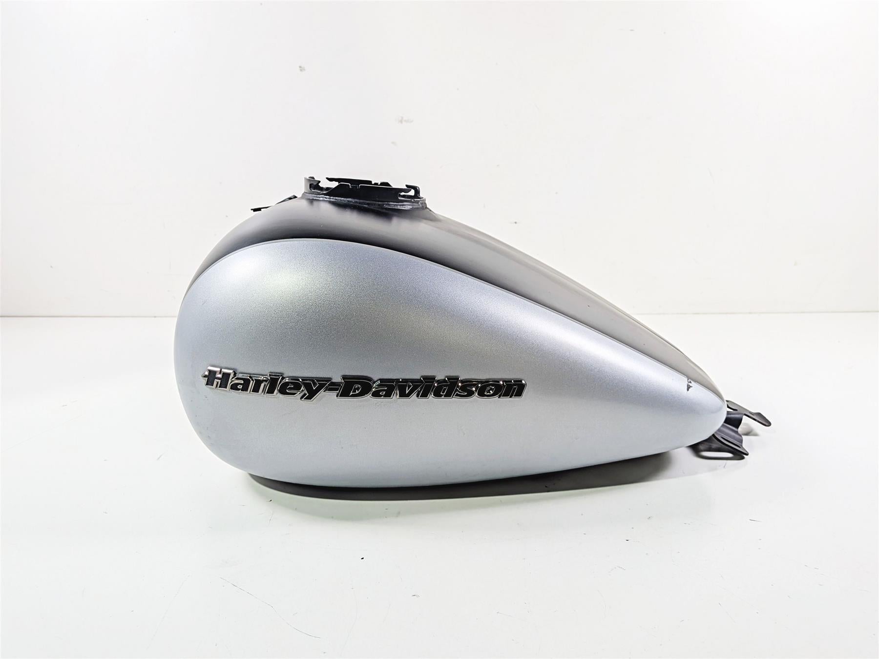 2020 Harley Touring FLTRK Road Glide Fuel Gas Petrol Tank - No Dent 61356-08 {{ shop.shopifyCountryName }} - Mototech271