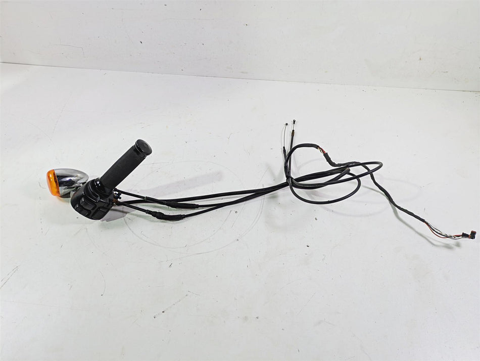 2016 Harley FXDWG Dyna Wide Glide Right Hand Control Switch Set 71500360 {{ shop.shopifyCountryName }} - Mototech271