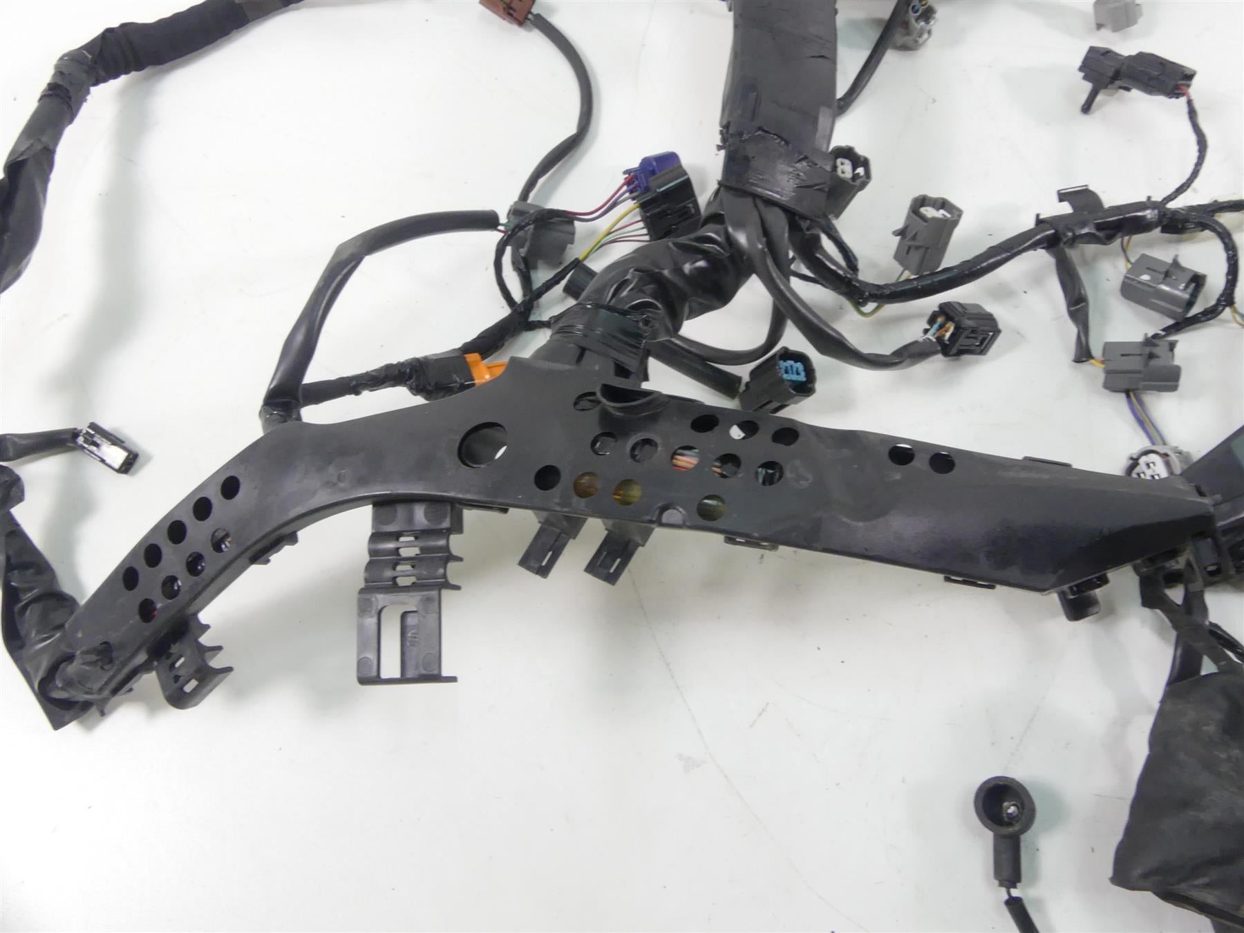 2018 Honda CBR1000 RR SC77 Main Wiring Harness Loom - Read 32100-MKF-L02 {{ shop.shopifyCountryName }} - Mototech271