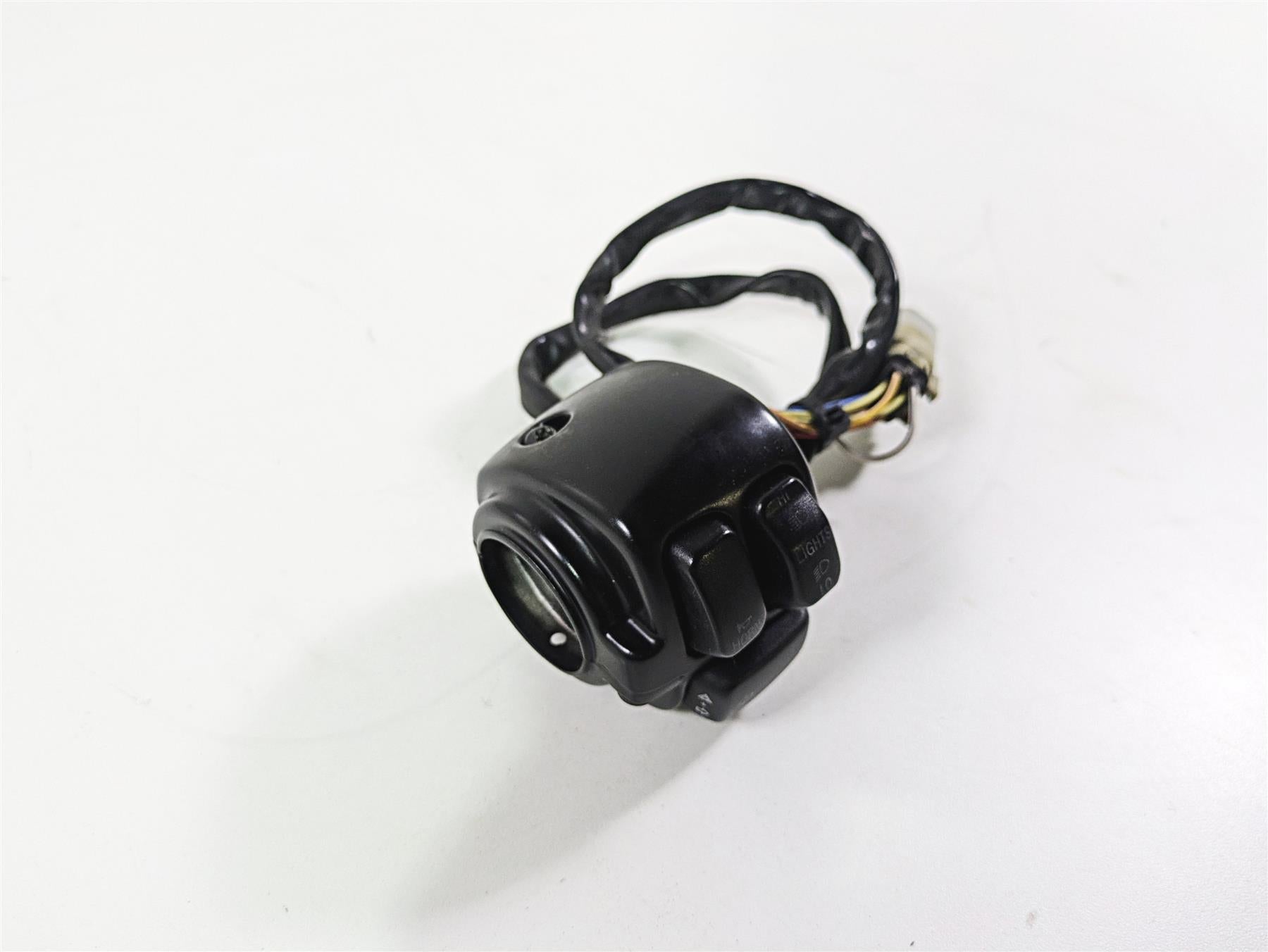 2016 Harley VRSCDX Night Rod Left Hand Control Switch 71682-06A 71685-06A {{ shop.shopifyCountryName }} - Mototech271