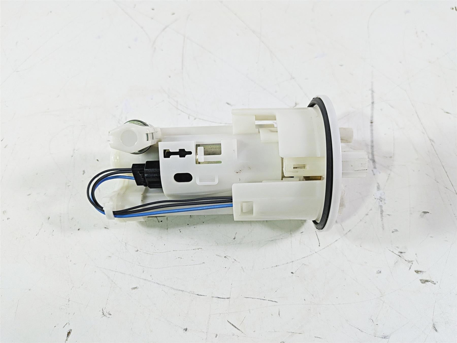 2020 Triumph Daytona 765 Moto2 Denso Fuel Gas Petrol Pump - Tested T2400735 {{ shop.shopifyCountryName }} - Mototech271