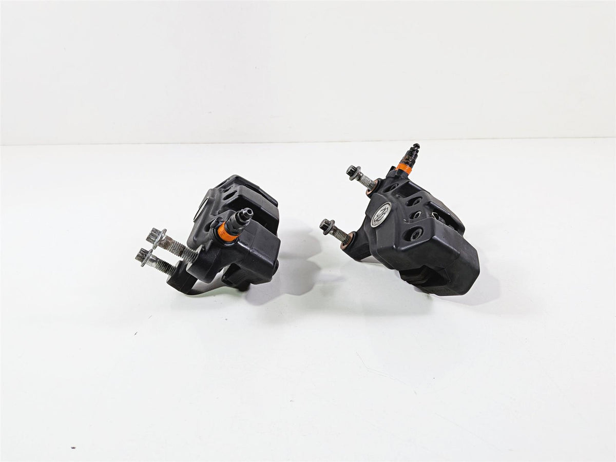 2017 Harley Touring FLHXS Street Glide Front Brake Caliper Set 43027-08 44023-08 {{ shop.shopifyCountryName }} - Mototech271
