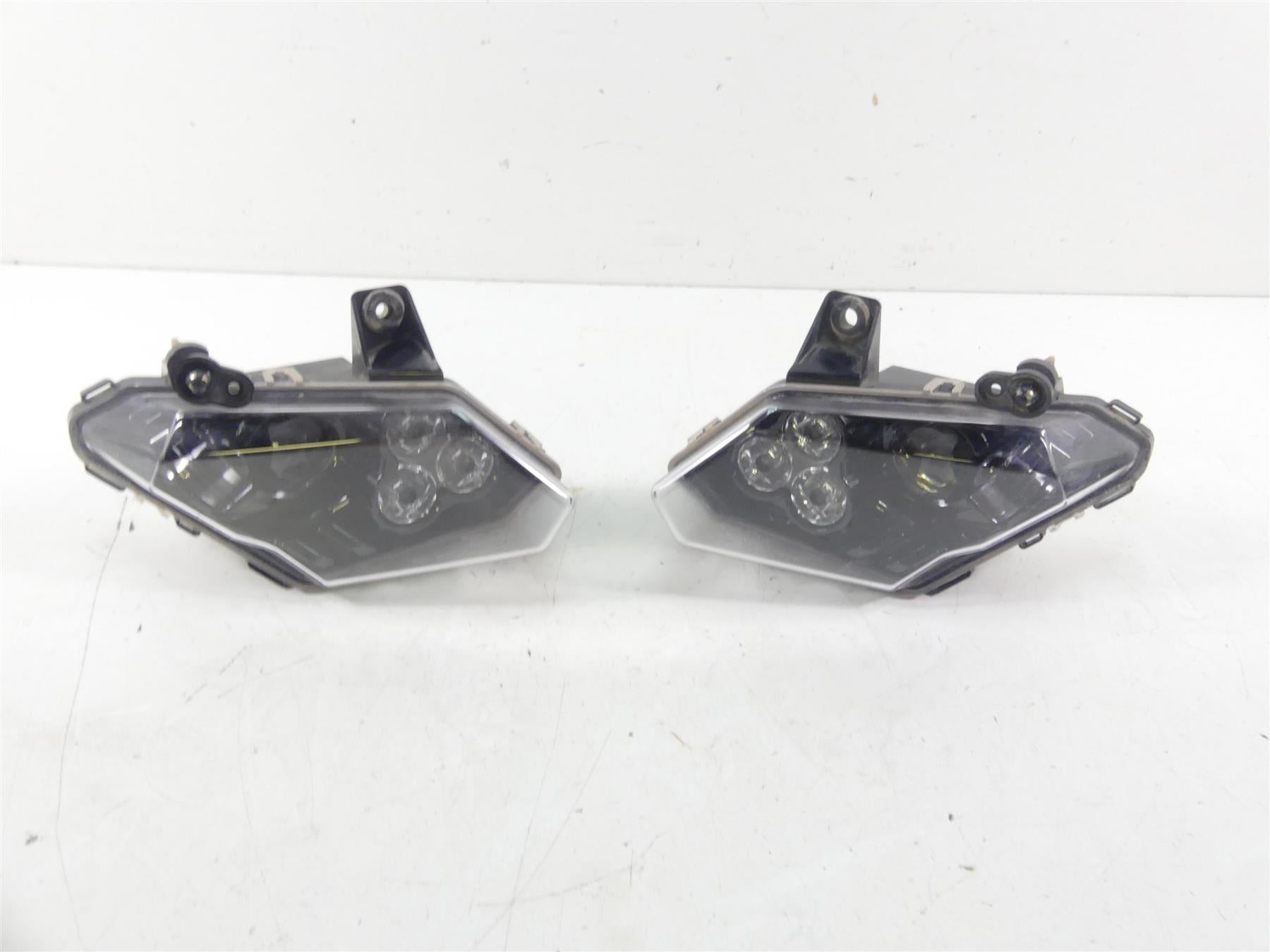 2017 Can Am Maverick X3 XDS Turbo R Headlight Head Light Lamp Set 710004658