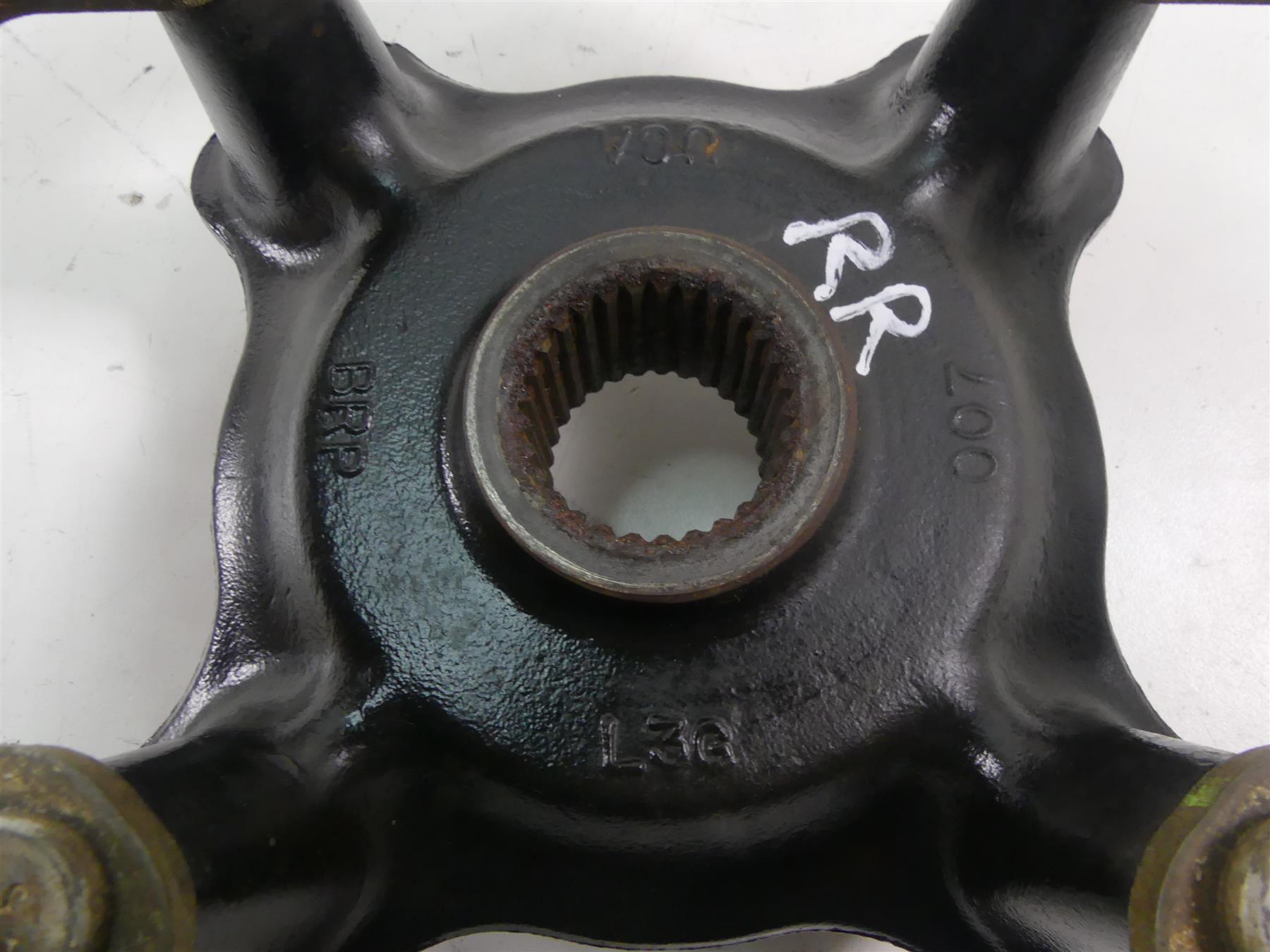 2020 Can-Am Commander 1000R XT Rear Right Wheel Mount Hub 705502486 {{ shop.shopifyCountryName }} - Mototech271